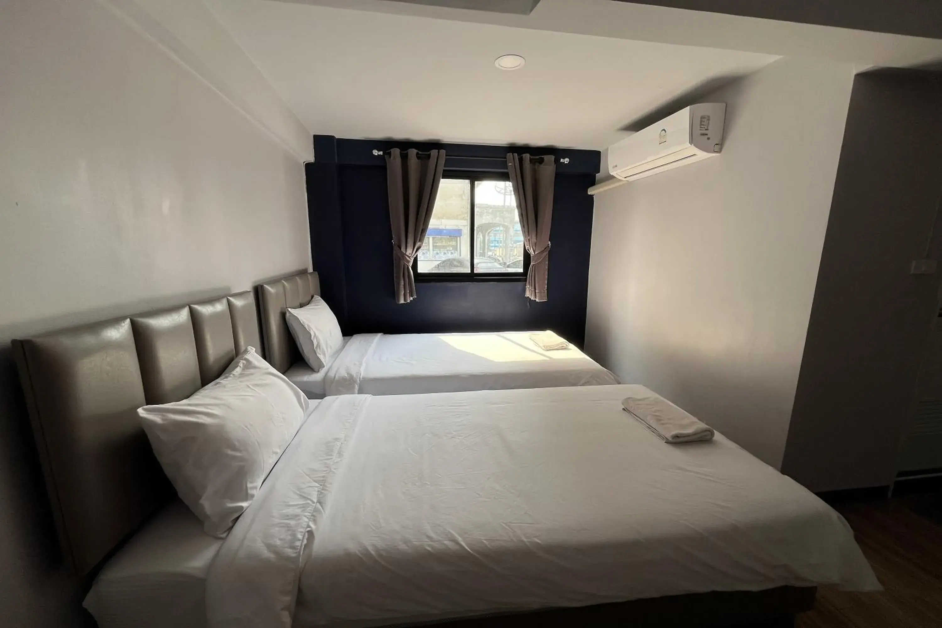 Standard Twin Room in Blue26 Standard Twin Room in Blue26