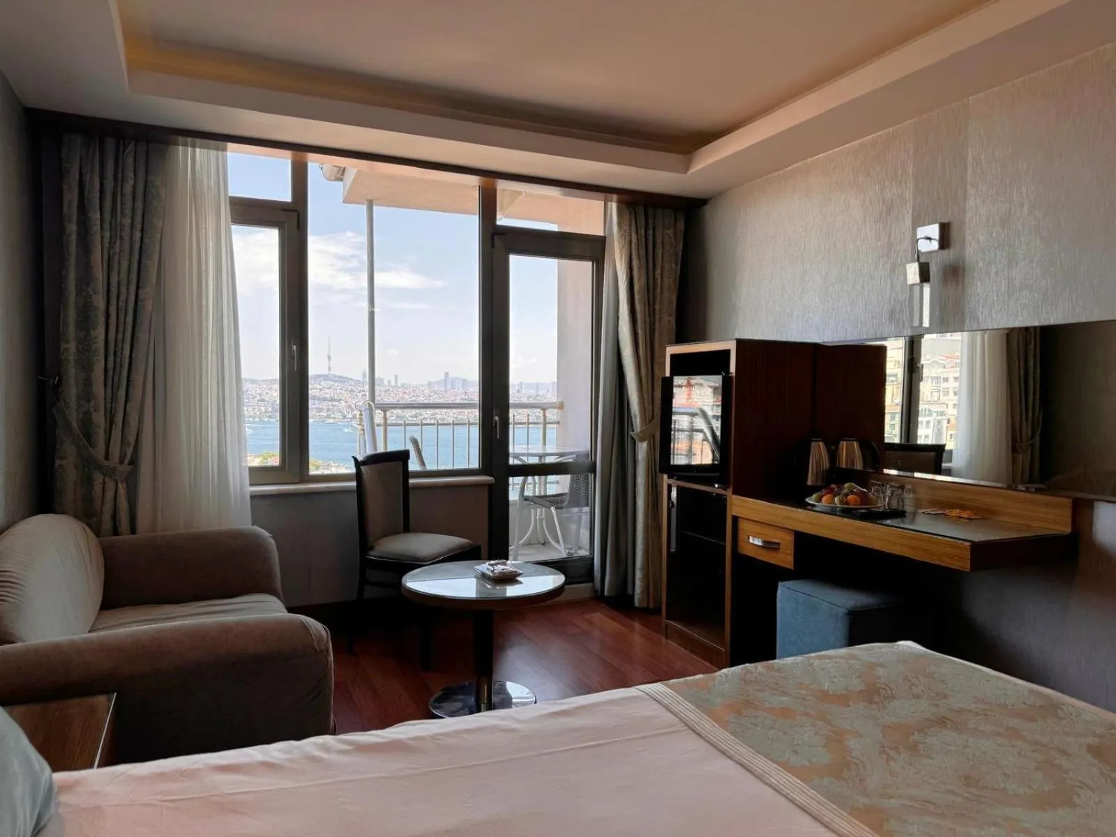 View (from property/room), Bed in Grand Star Hotel Premium