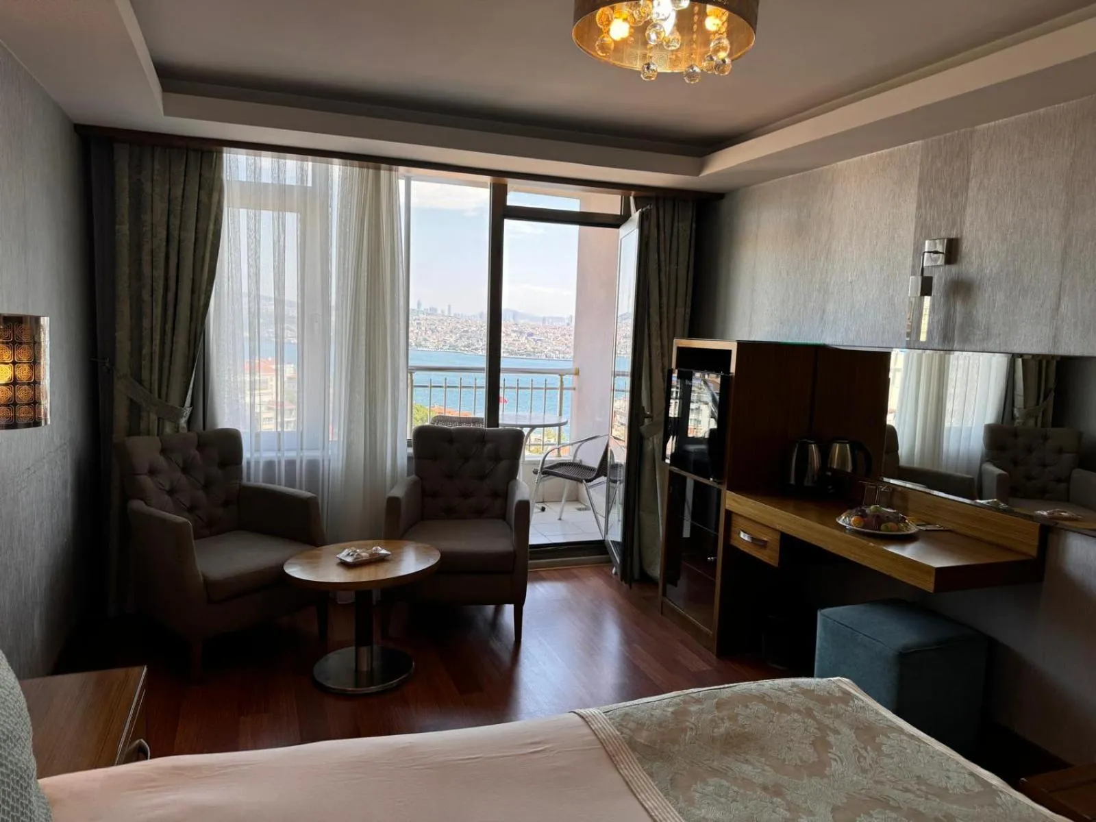 Balcony/Terrace, Bed in Grand Star Hotel Premium