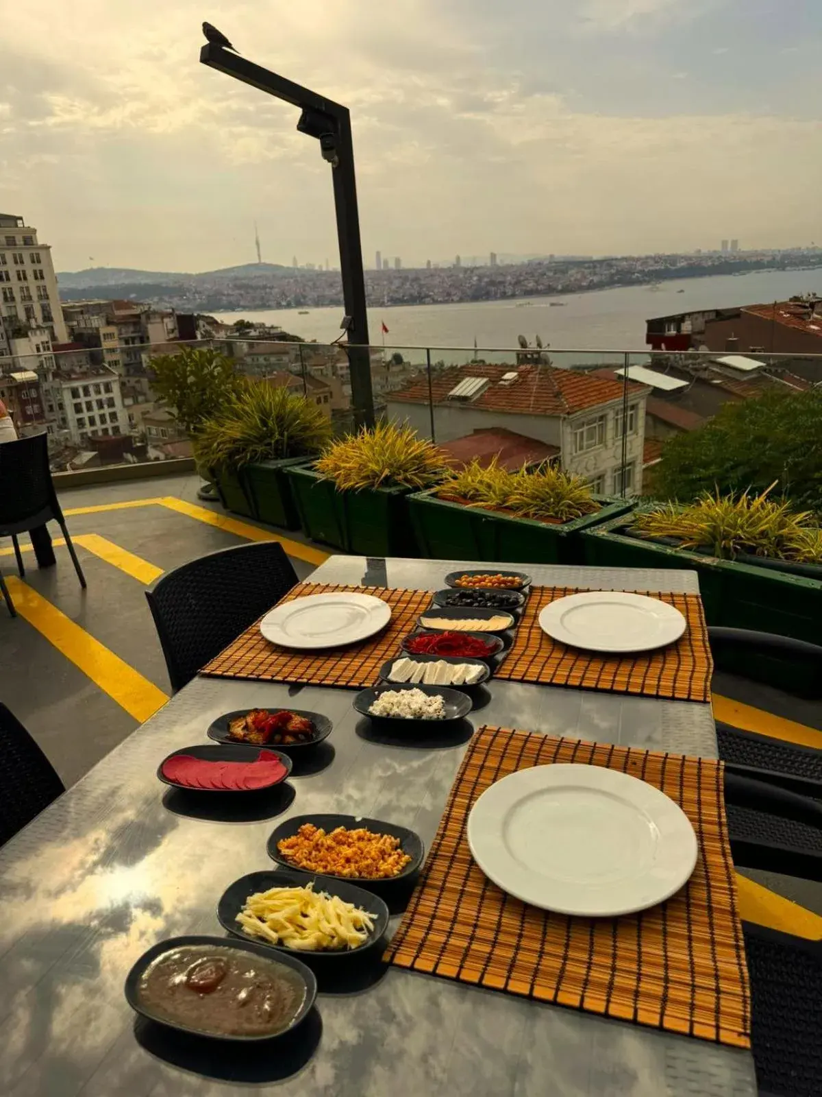 Restaurant/places to eat in Grand Star Hotel Premium Restaurant/places to eat in Grand Star Hotel Premium