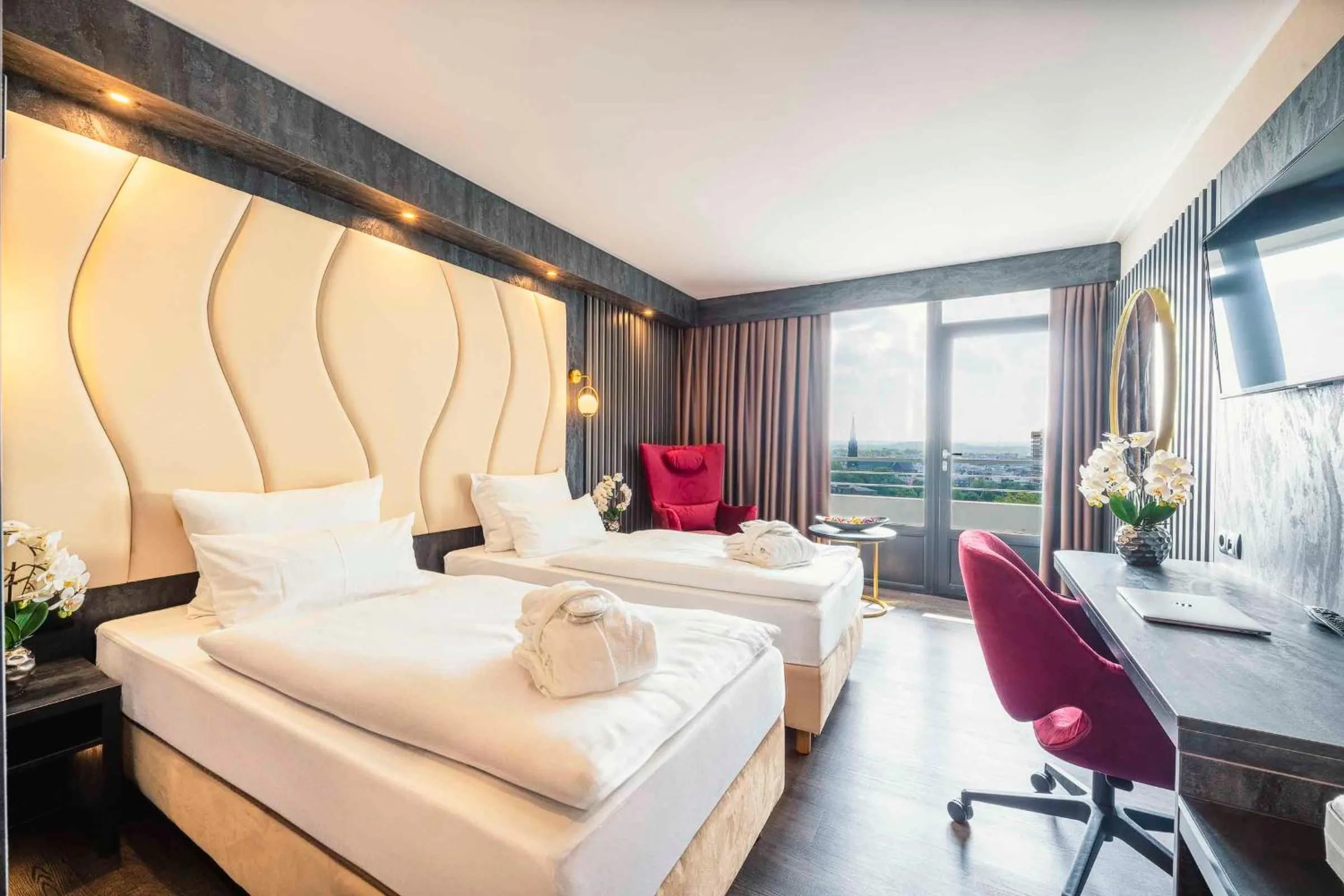 Photo of the whole room, Bed in PLAZA Hotel Gelsenkirchen