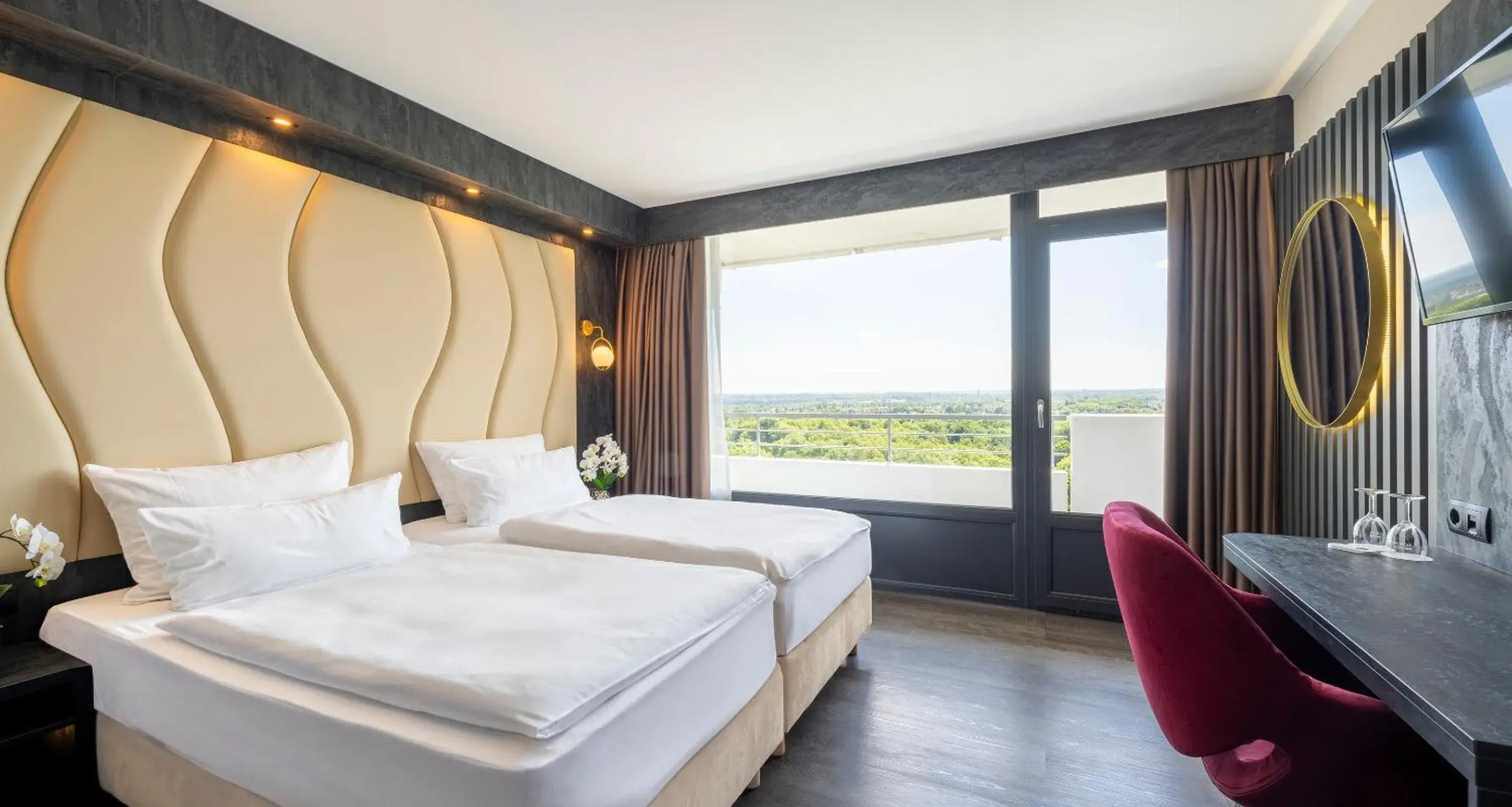 View (from property/room), Bed in PLAZA Hotel Gelsenkirchen View (from property/room), Bed in PLAZA Hotel Gelsenkirchen