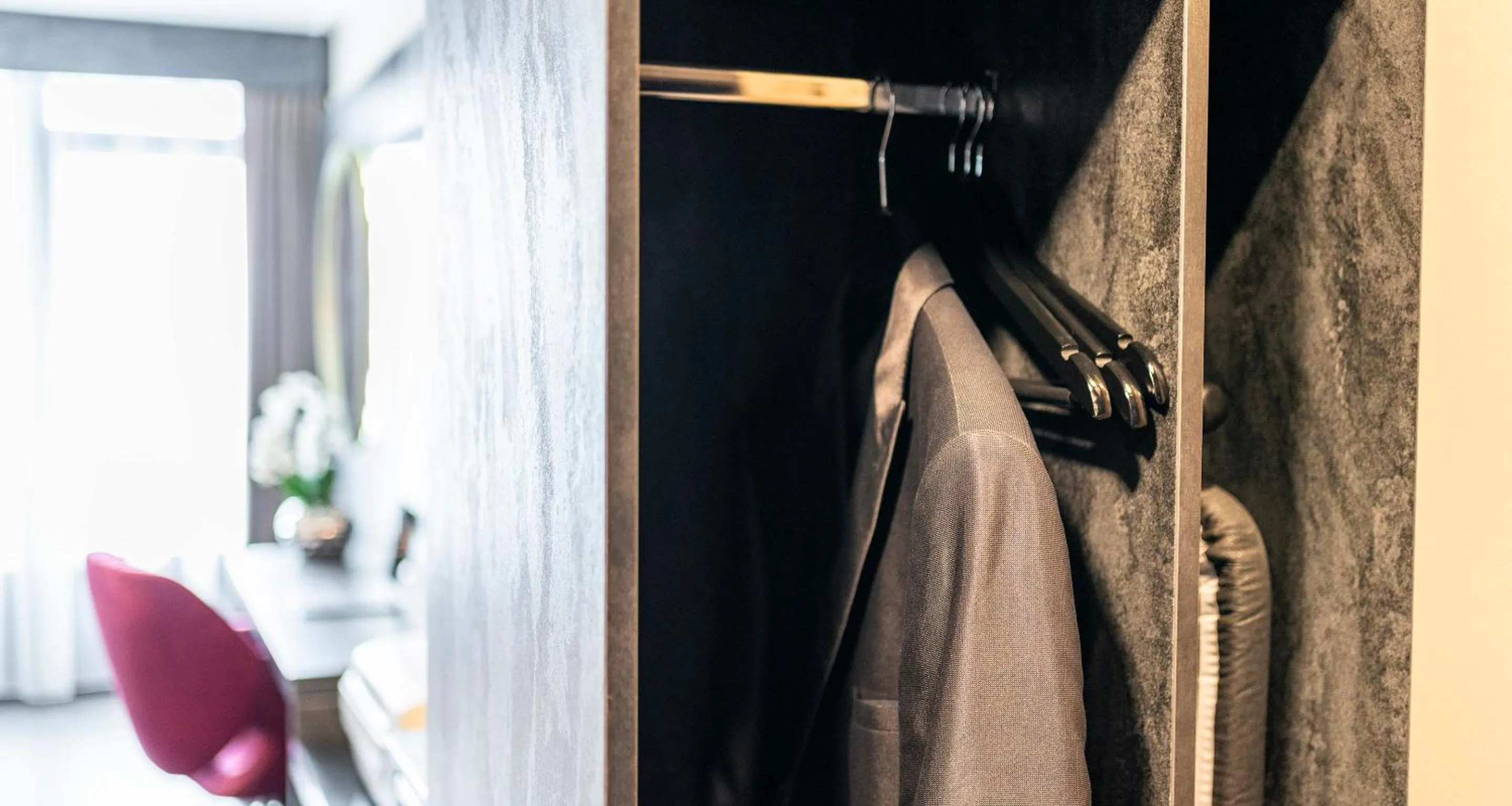 wardrobe in PLAZA Hotel Gelsenkirchen