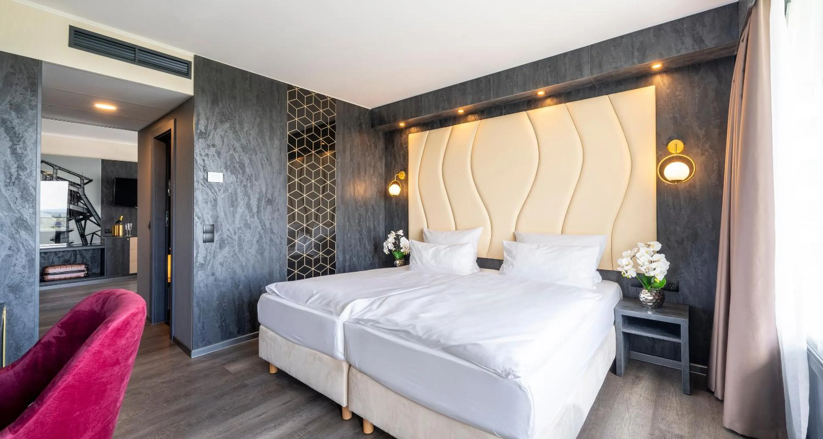 Photo of the whole room, Bed in PLAZA Hotel Gelsenkirchen