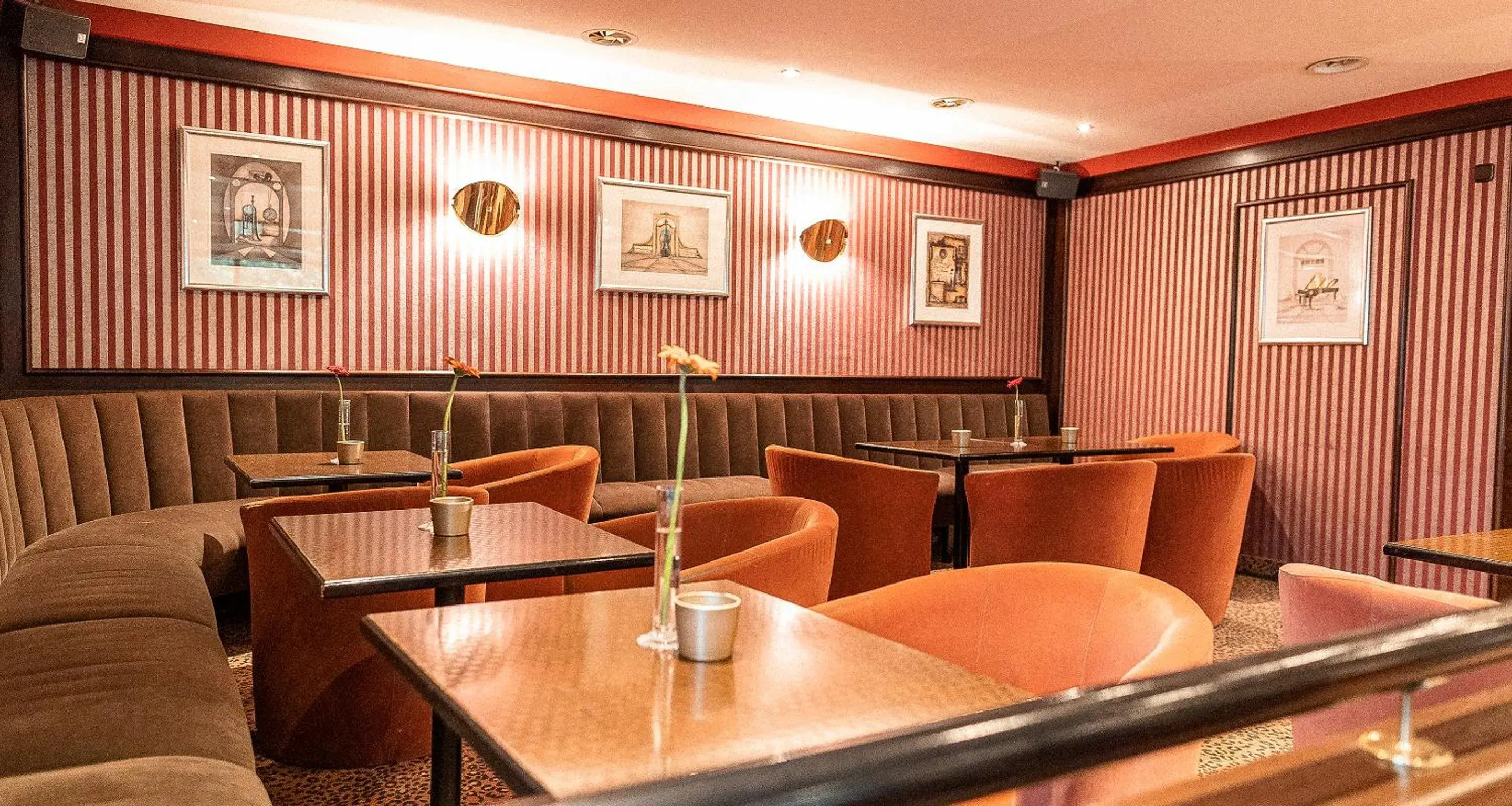 Lounge or bar in PLAZA Hotel Gelsenkirchen Lounge or bar in PLAZA Hotel Gelsenkirchen