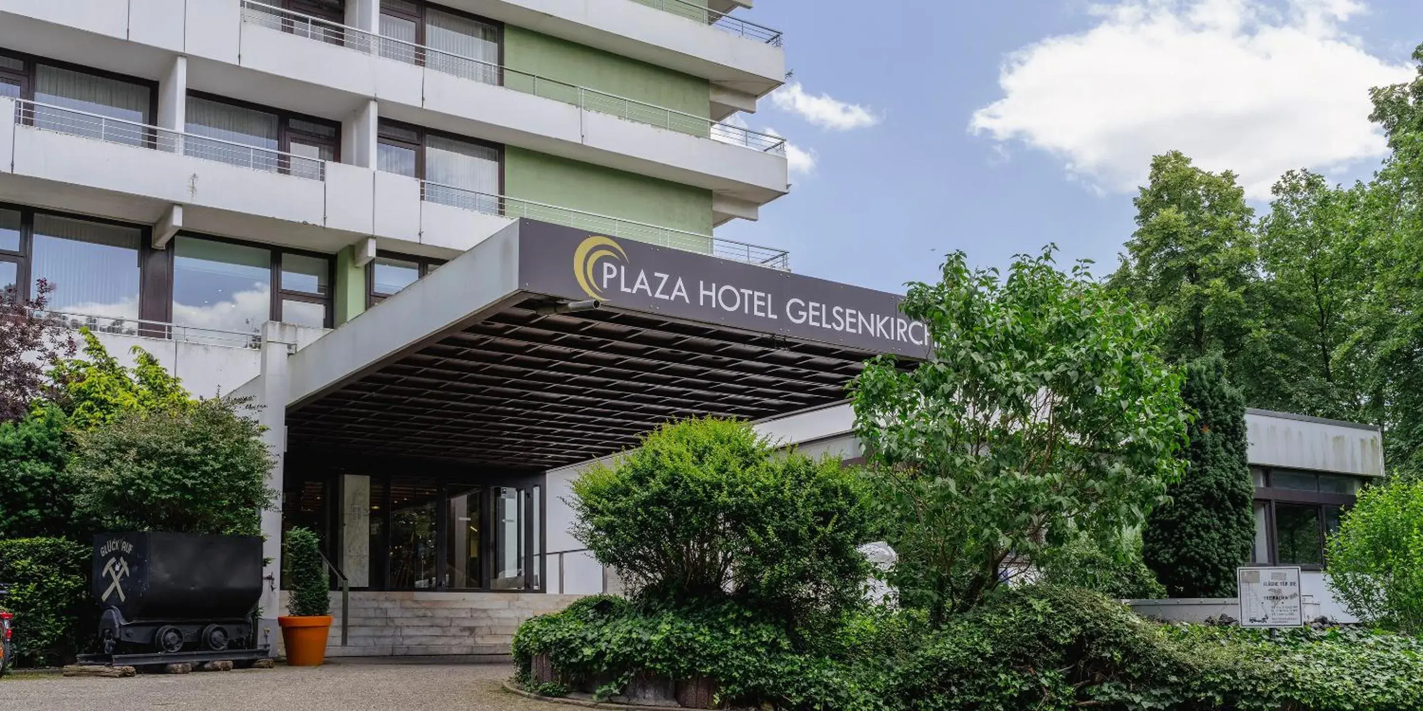 Facade/entrance in PLAZA Hotel Gelsenkirchen Facade/entrance in PLAZA Hotel Gelsenkirchen