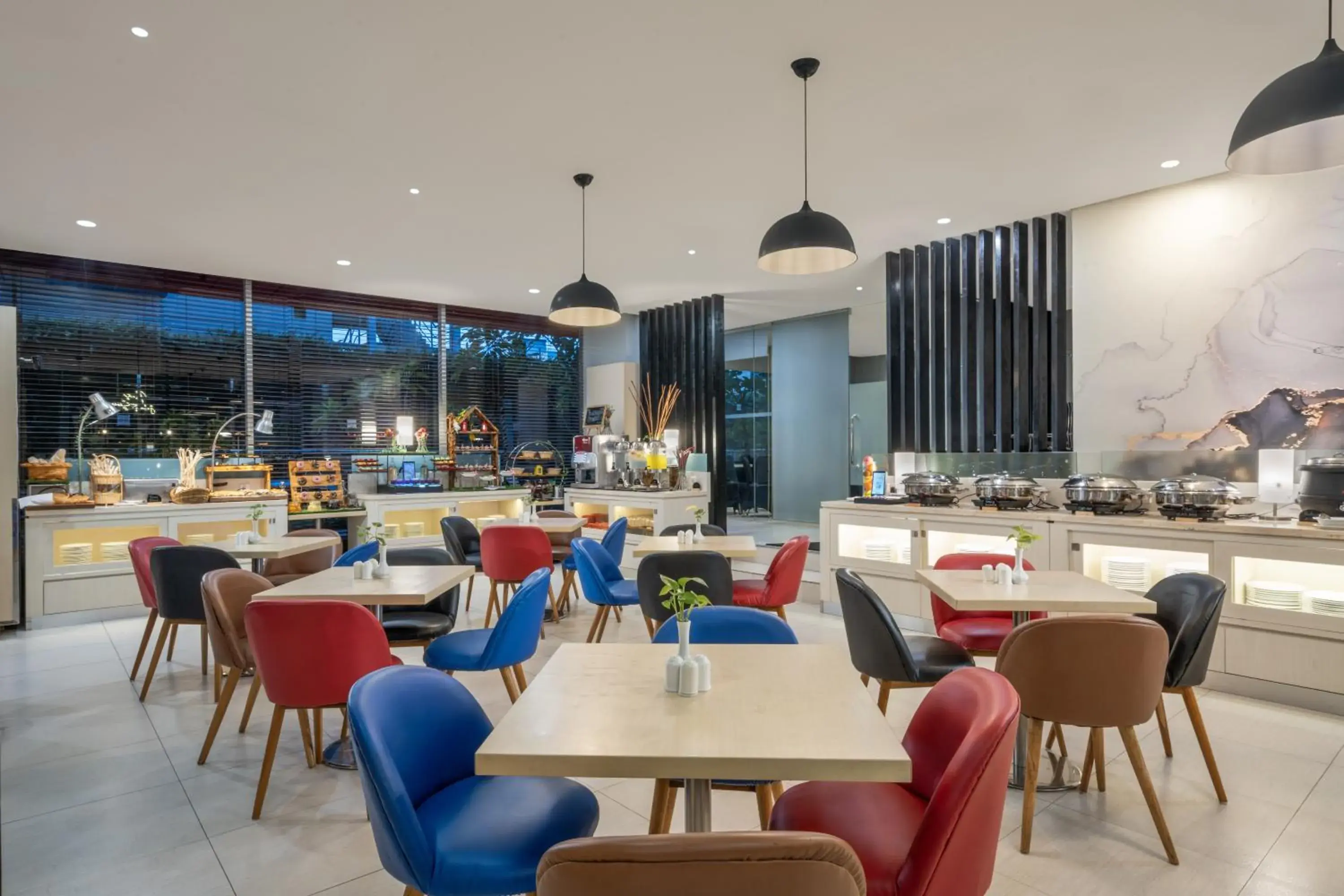 Restaurant/places to eat in Ibis Jakarta Senen Restaurant/places to eat in Ibis Jakarta Senen