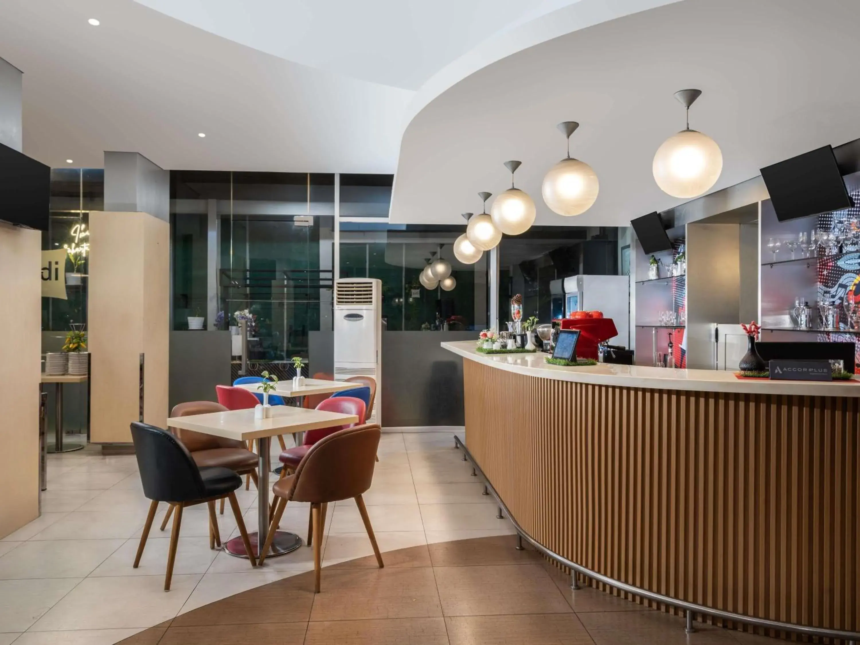 Lounge or bar in Ibis Jakarta Senen Lounge or bar in Ibis Jakarta Senen