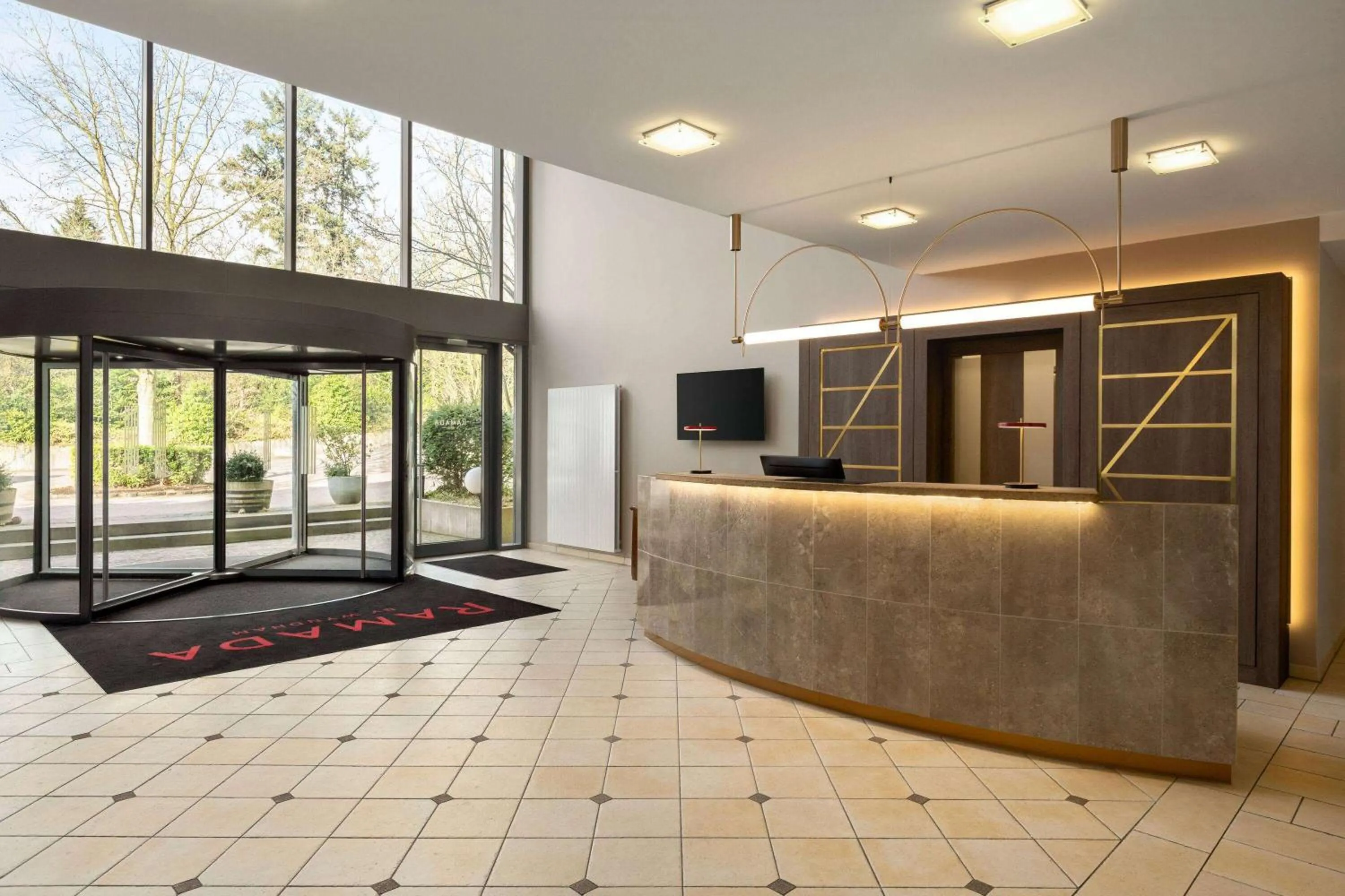 Lobby or reception, Bed in Ramada by Wyndham Duesseldorf Ratingen