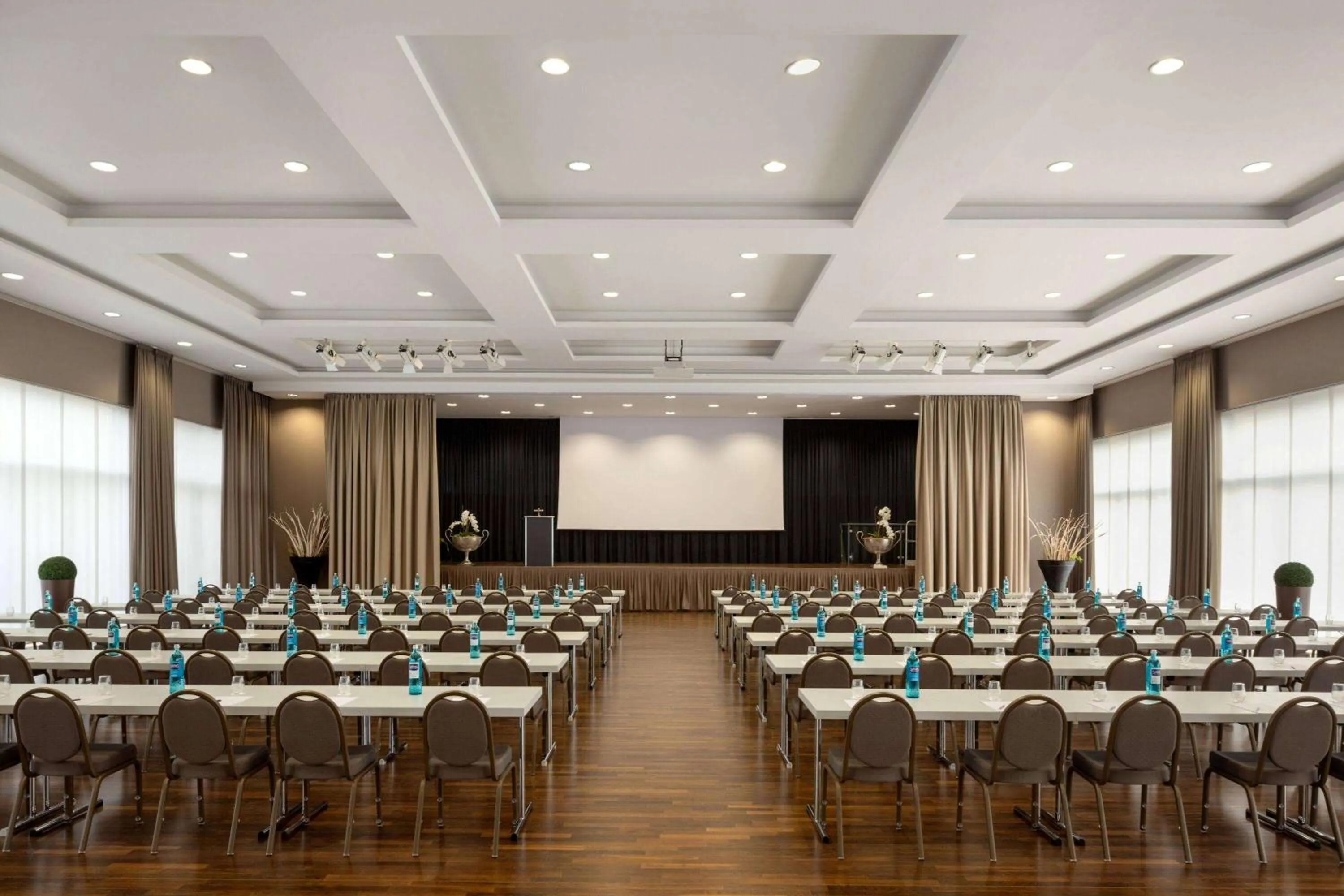 Meeting/conference room in Ramada by Wyndham Duesseldorf Ratingen