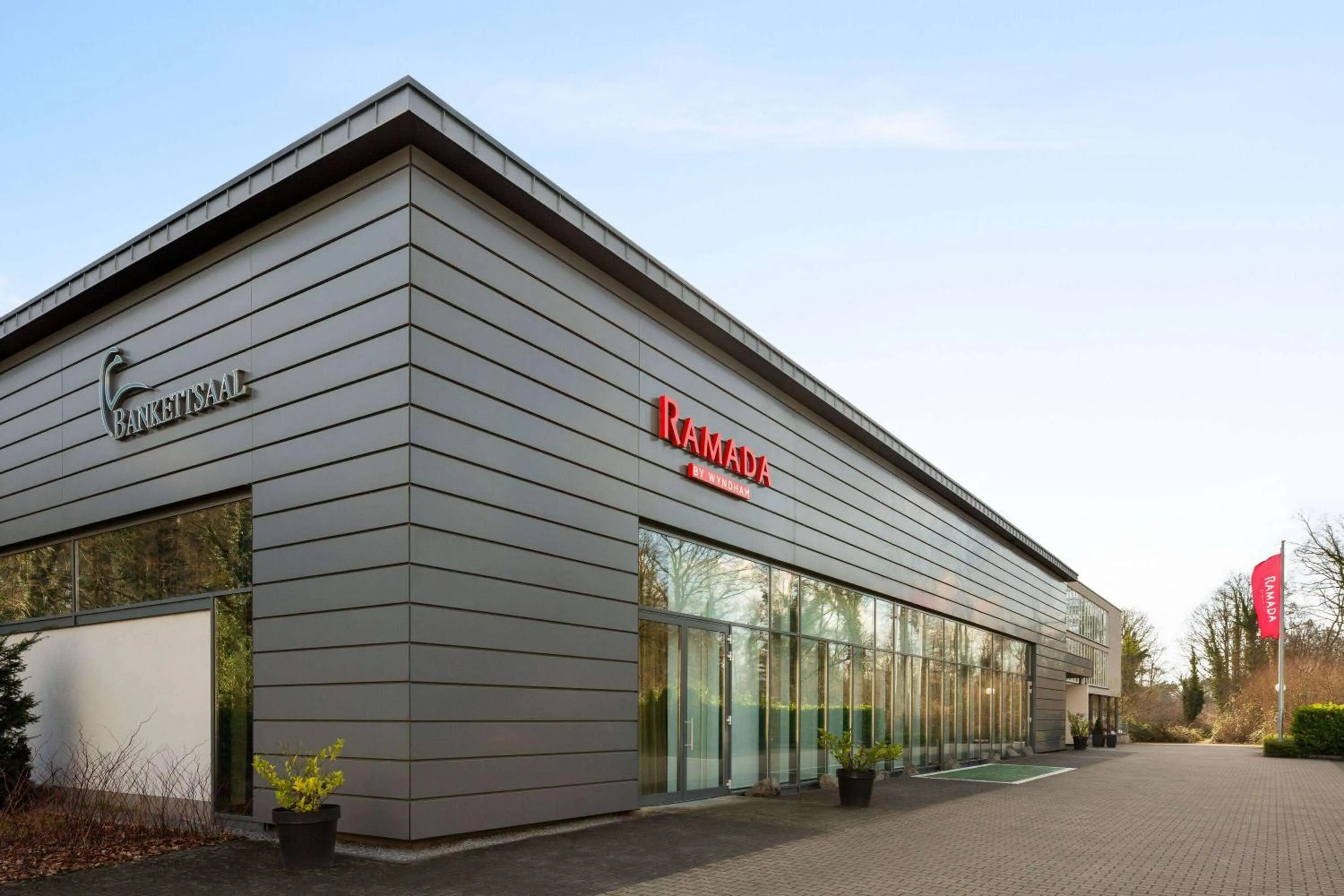 Property building in Ramada by Wyndham Duesseldorf Ratingen