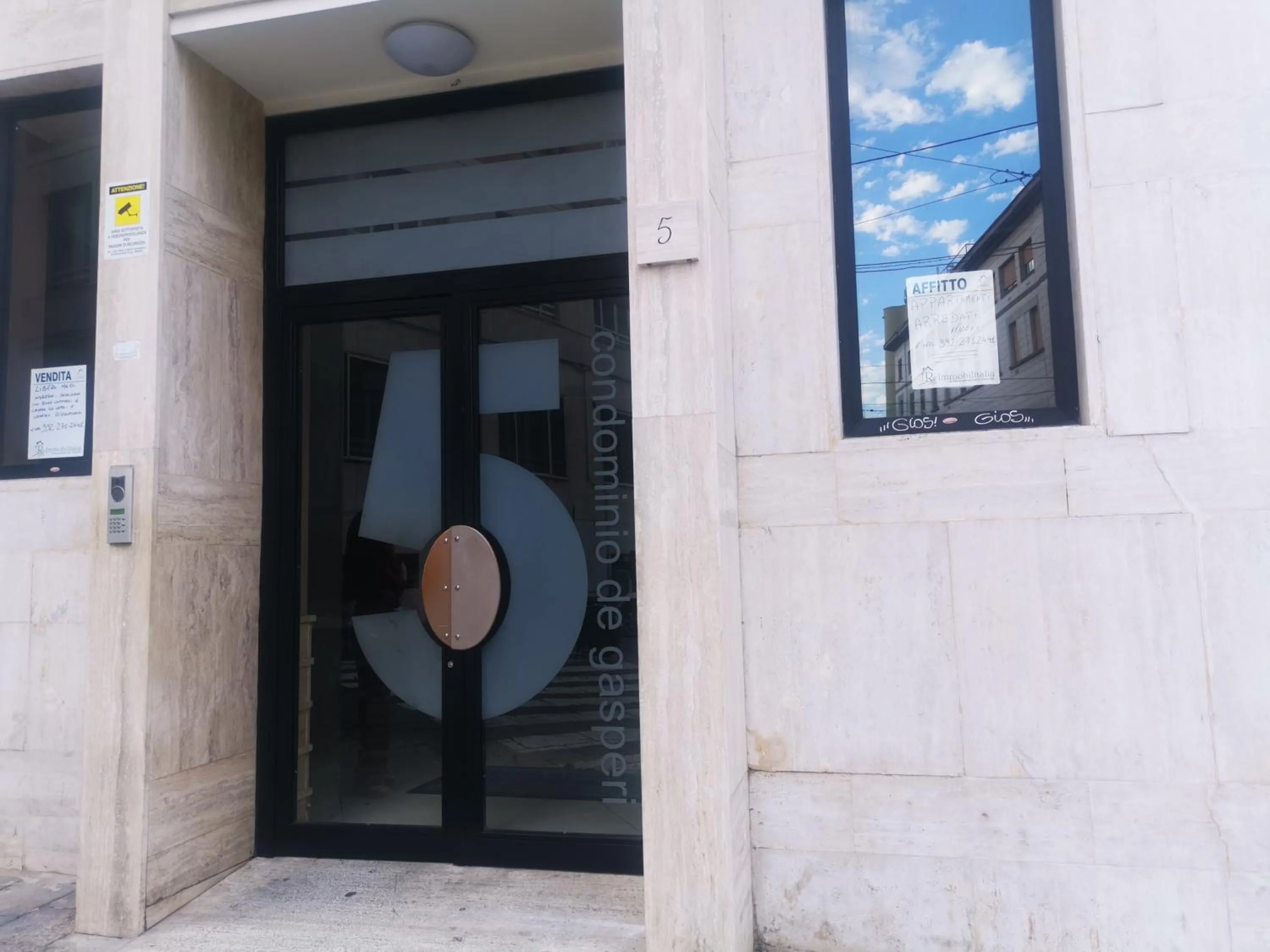 Facade/entrance in Molo 5