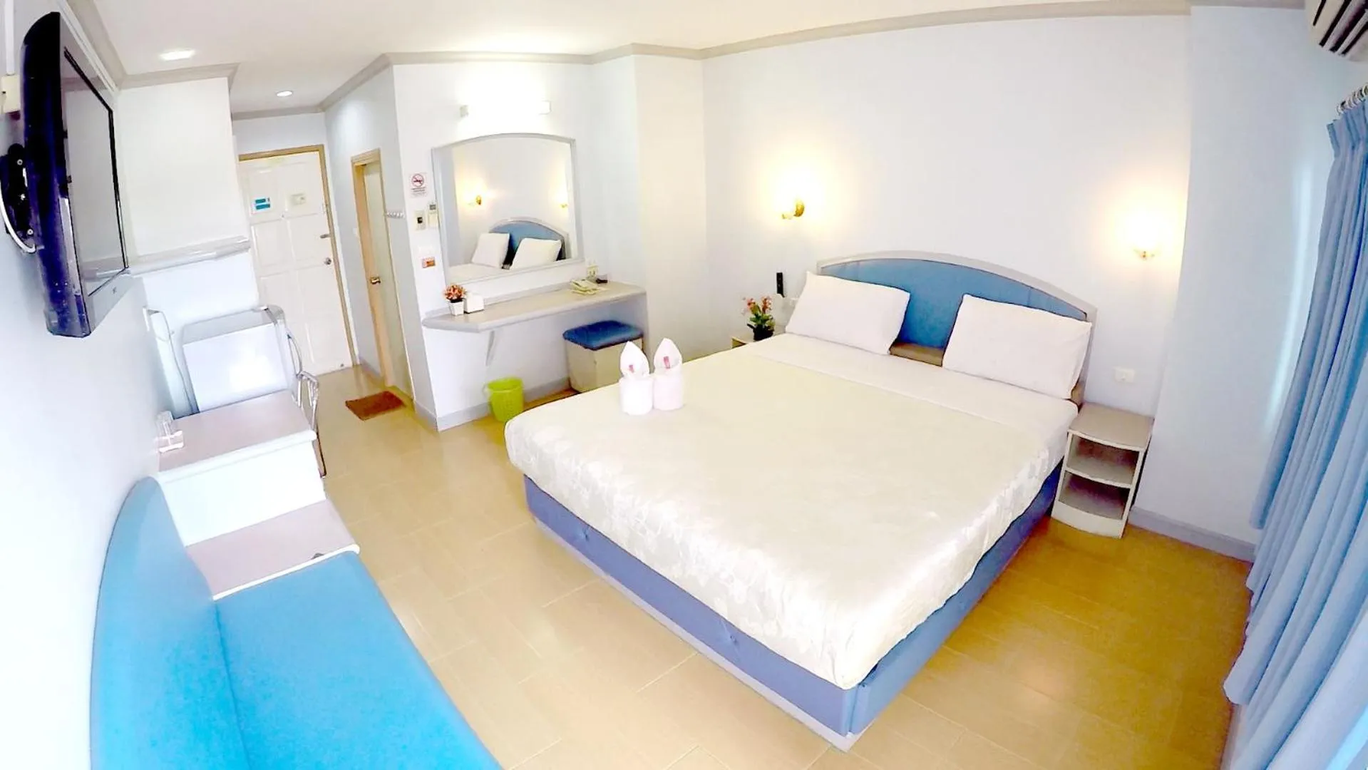 Bedroom, Bed in P.A. Place Hotel