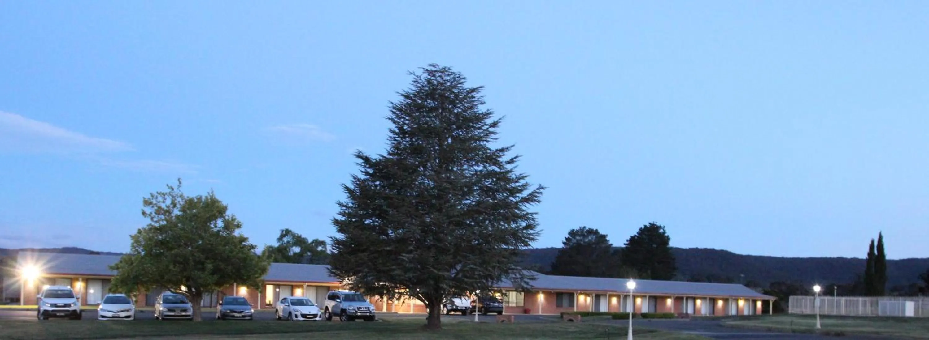 Facade/entrance in Bushman's Motor Inn