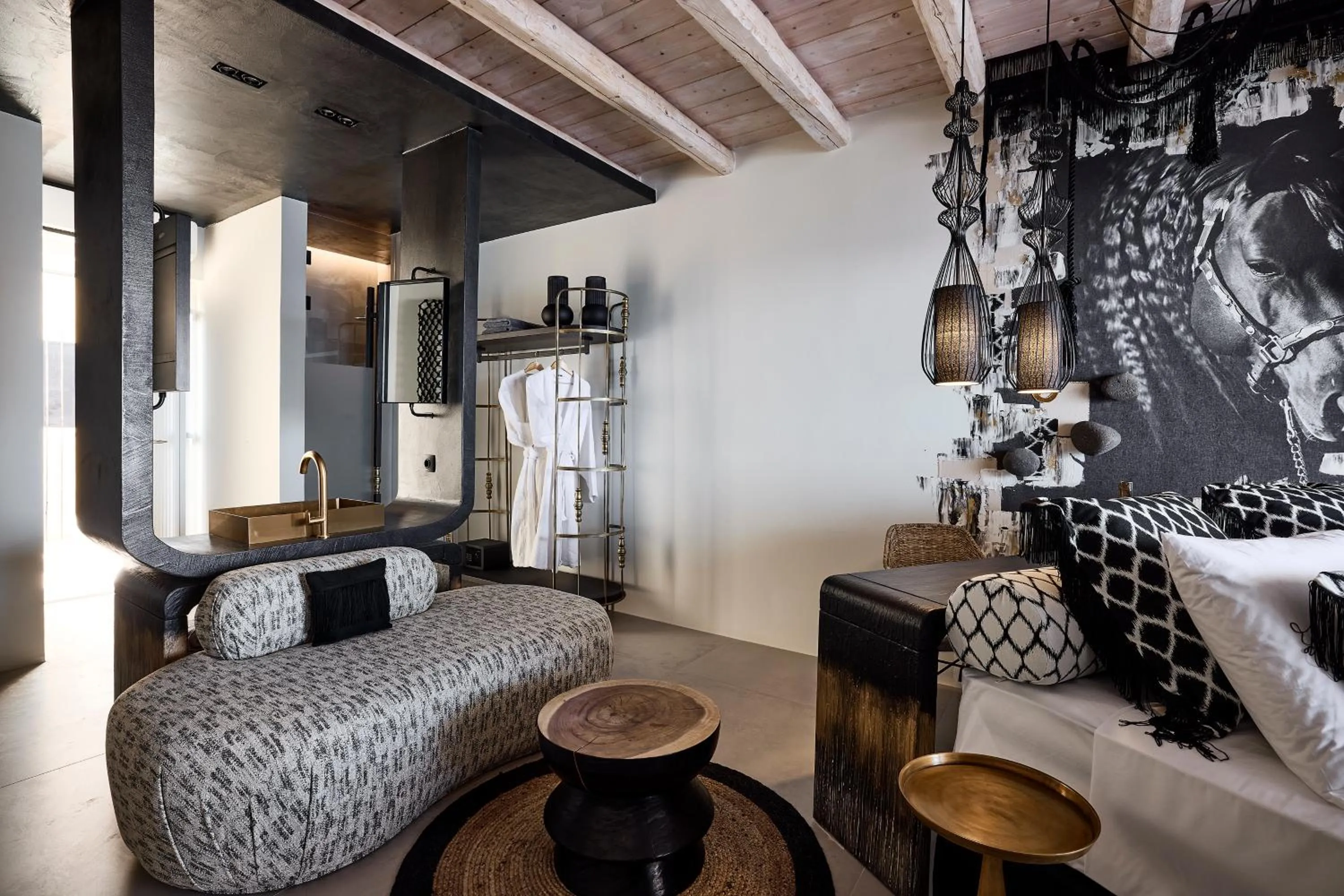 Photo of the whole room, Bed in Artemis Seaside Resort