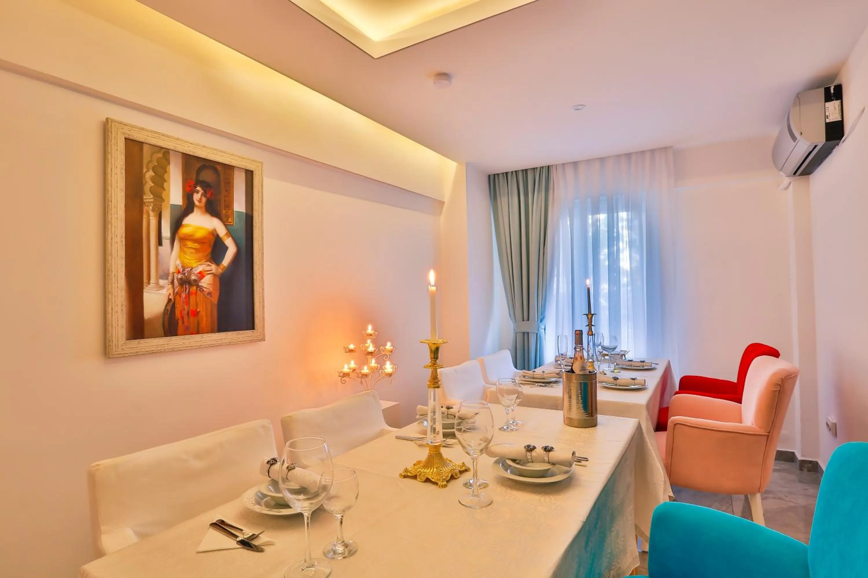 Restaurant/places to eat in Bellezza Hotel Ortakoy