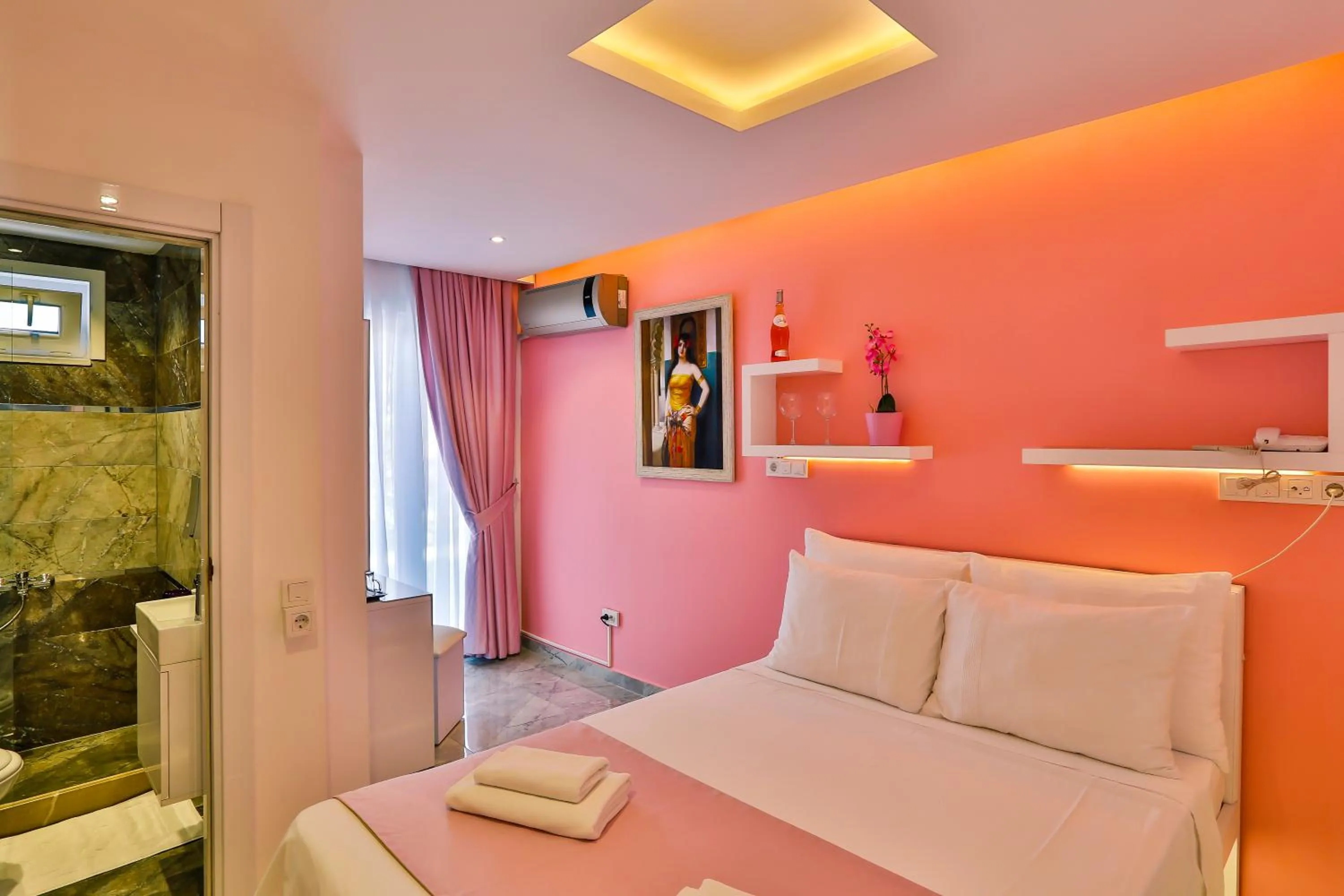 Photo of the whole room in Bellezza Hotel Ortakoy