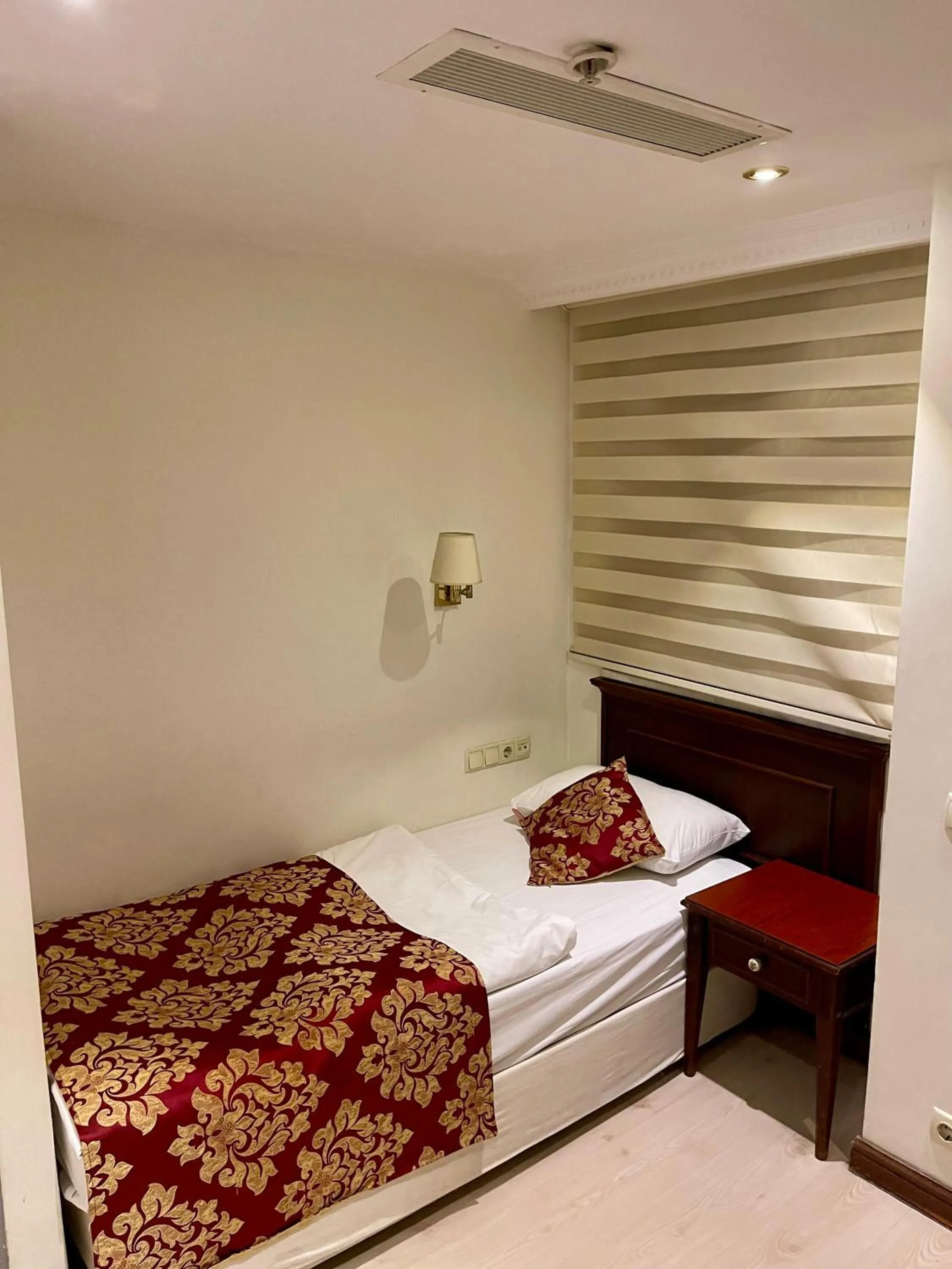 Bed in Istanbul Newcity Hotel