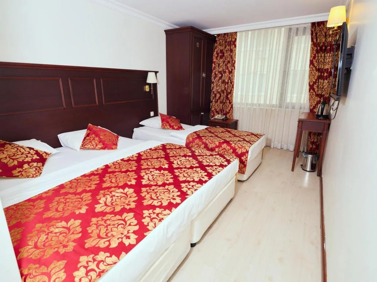 Bed in Istanbul Newcity Hotel