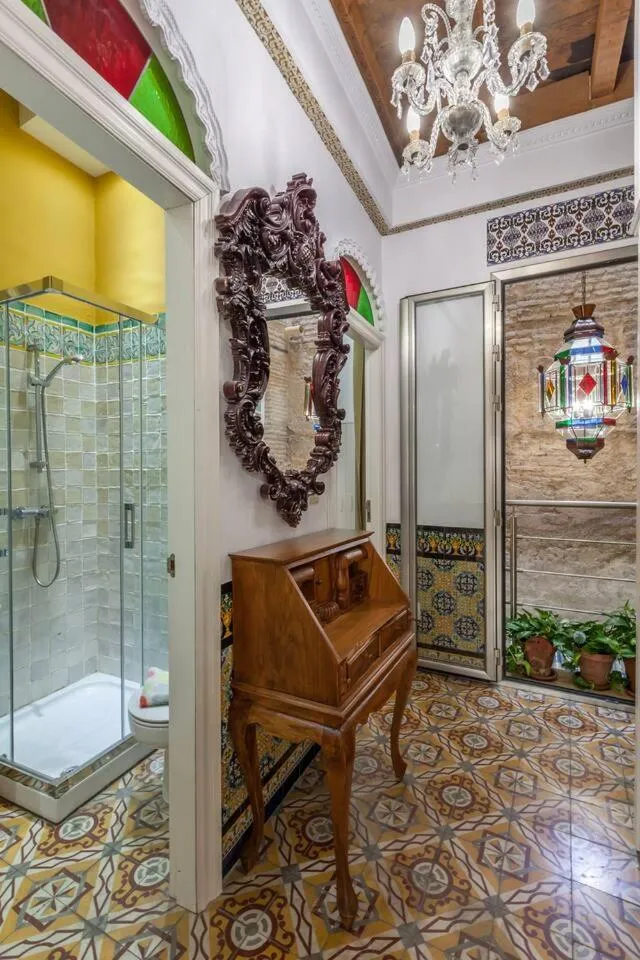 Bathroom in PuraSevilla apartments