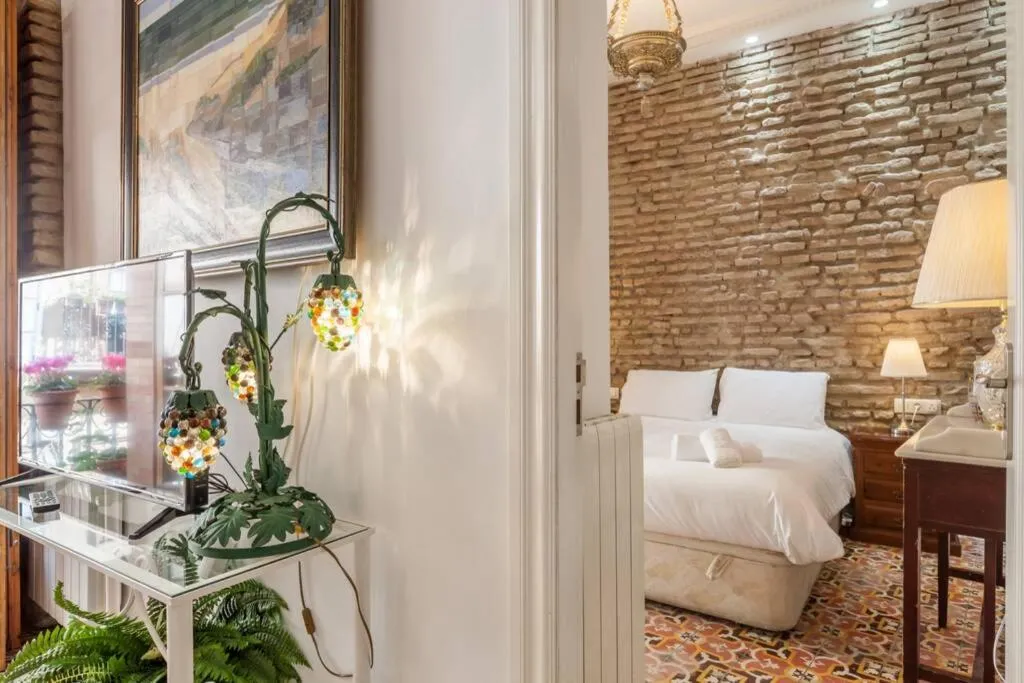 TV and multimedia, Bed in PuraSevilla apartments