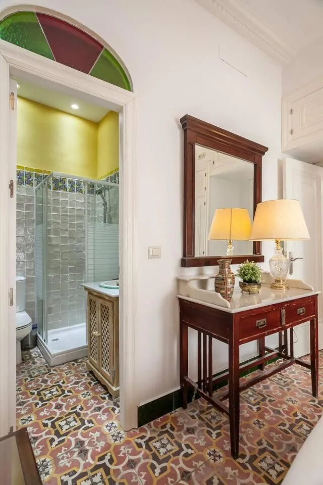 Bathroom in PuraSevilla apartments