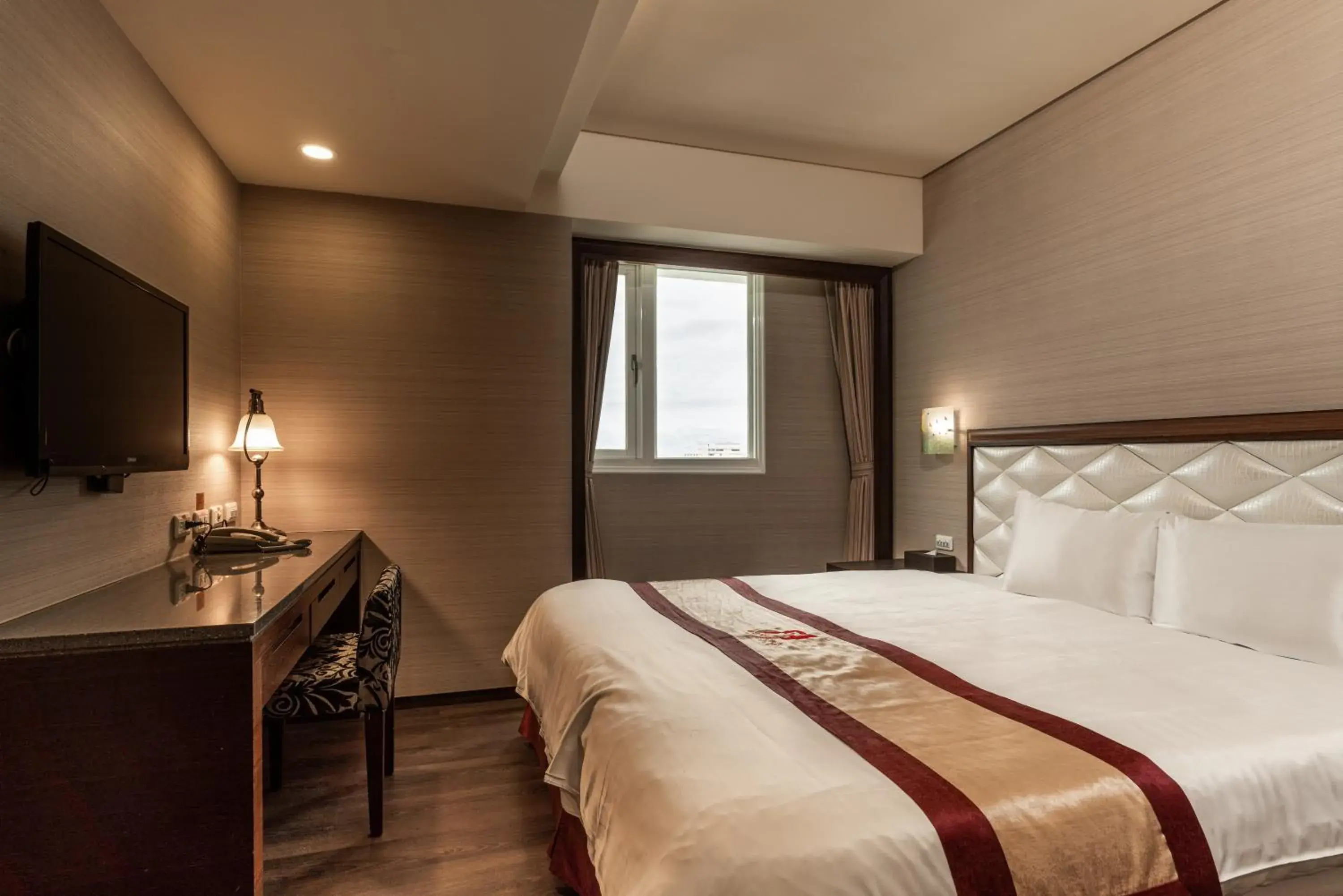 City view, Bed in Fish Hotel Taitung City view, Bed in Fish Hotel Taitung