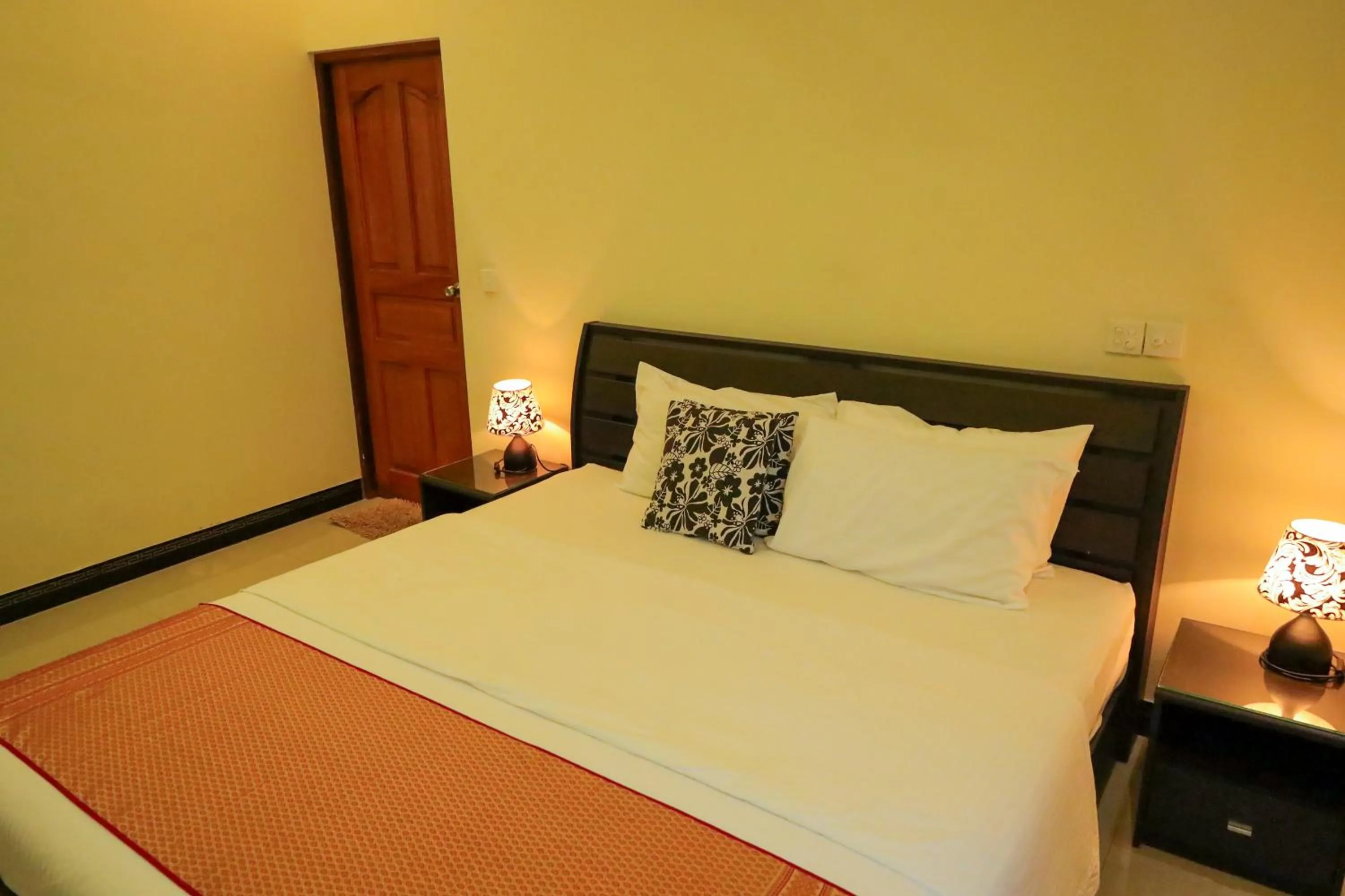 Bedroom, Bed in Charming Holiday Lodge