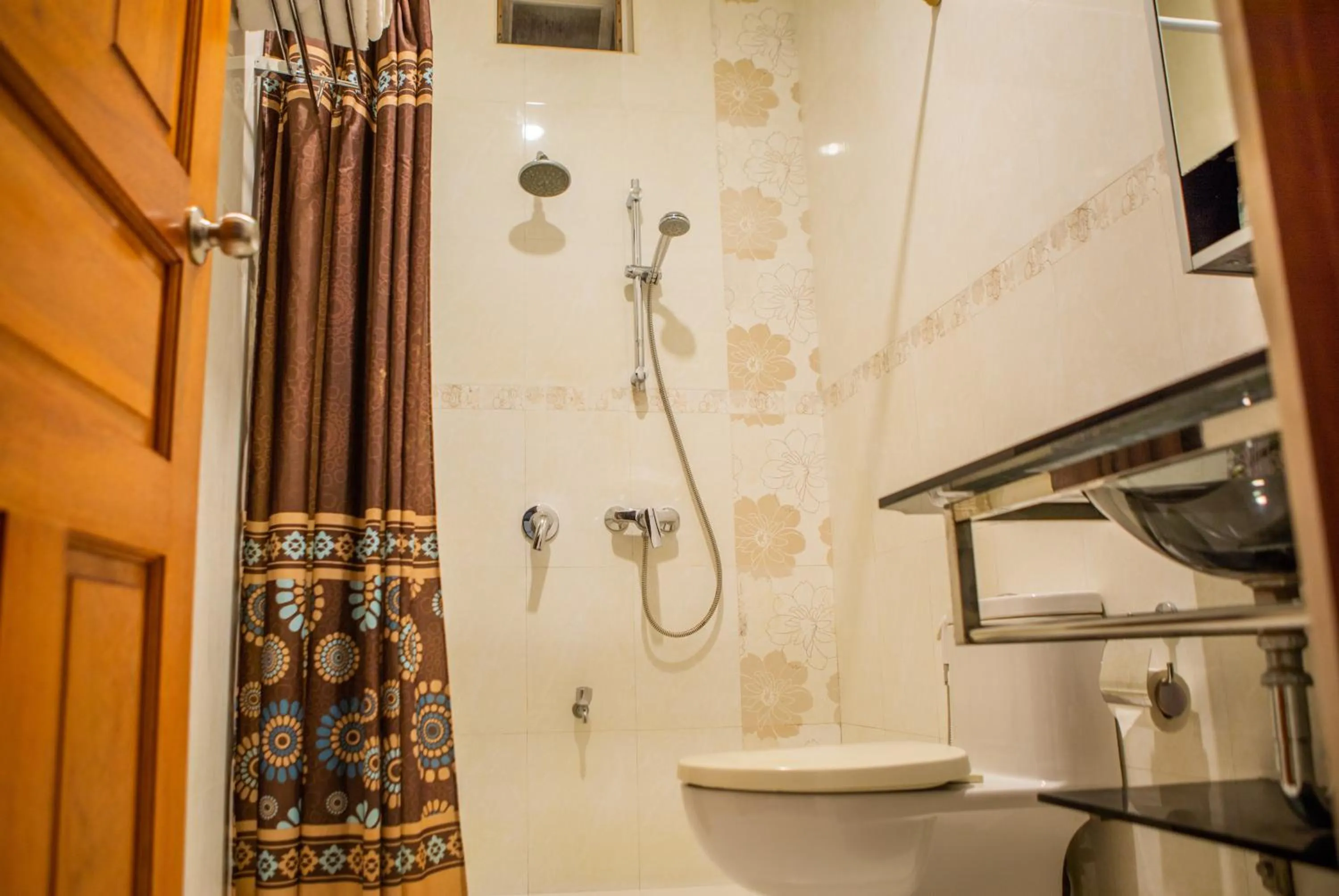 Bathroom in Charming Holiday Lodge