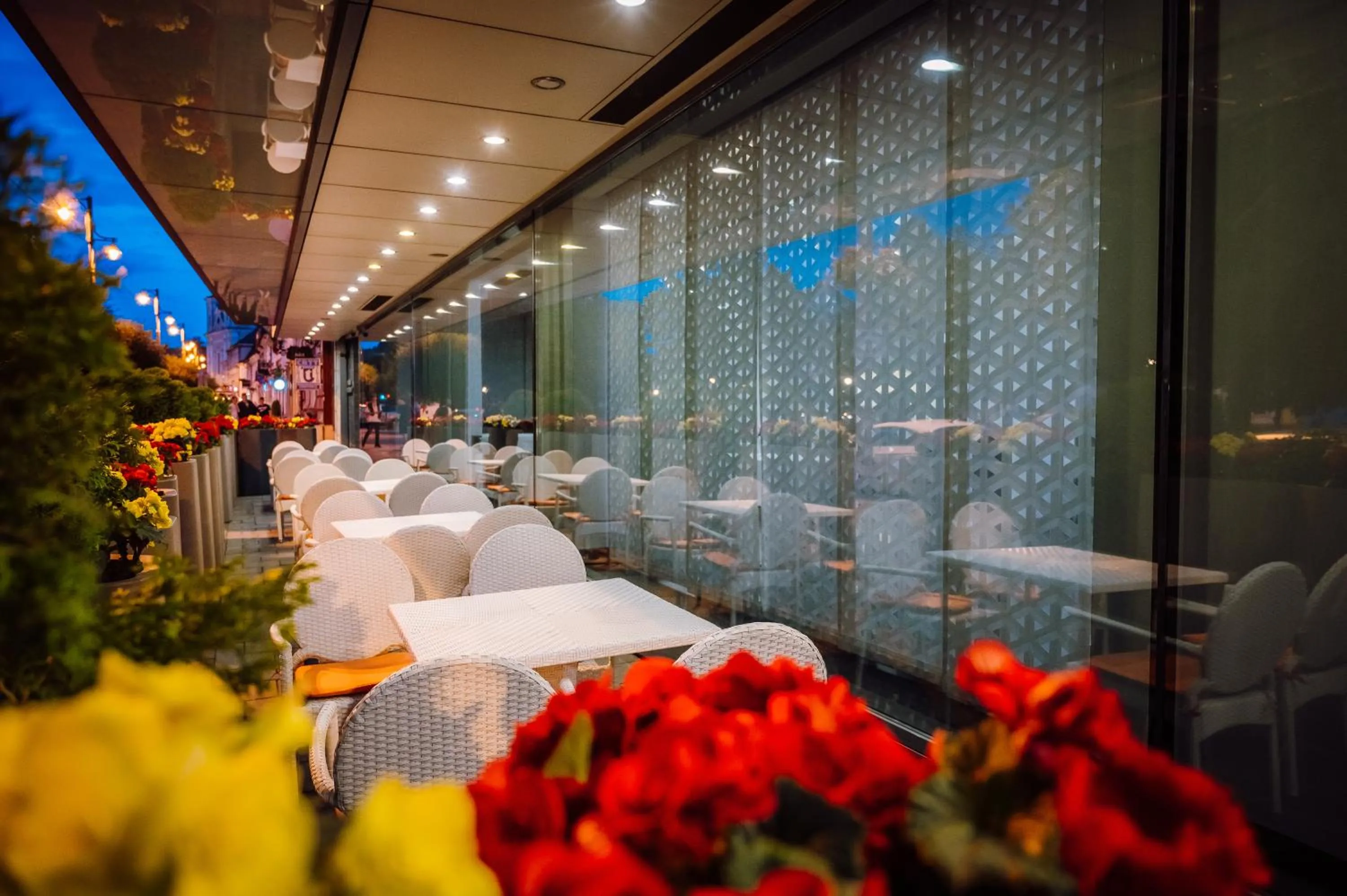 Plaza V Executive Hotel