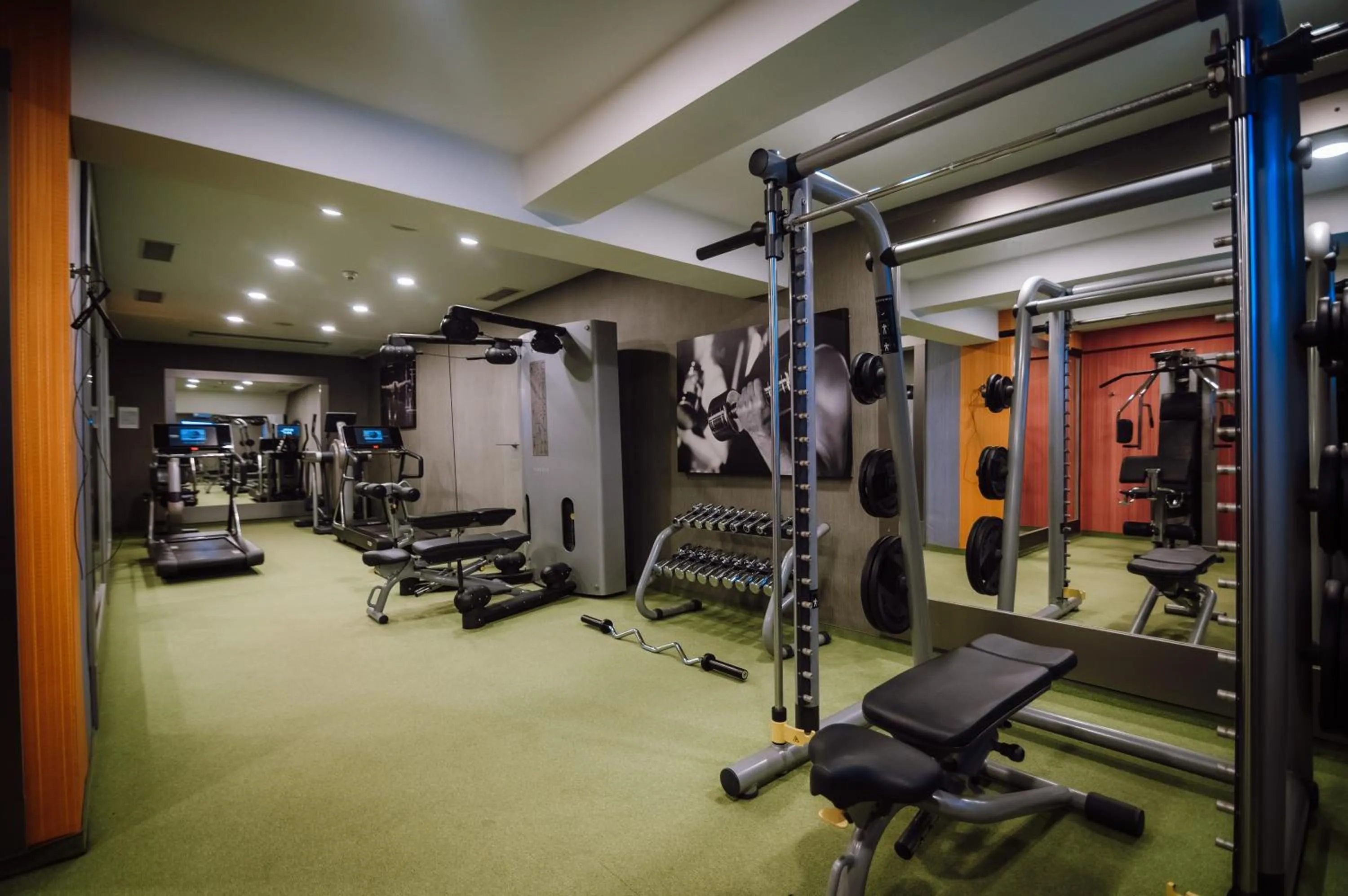 Plaza V Executive Hotel