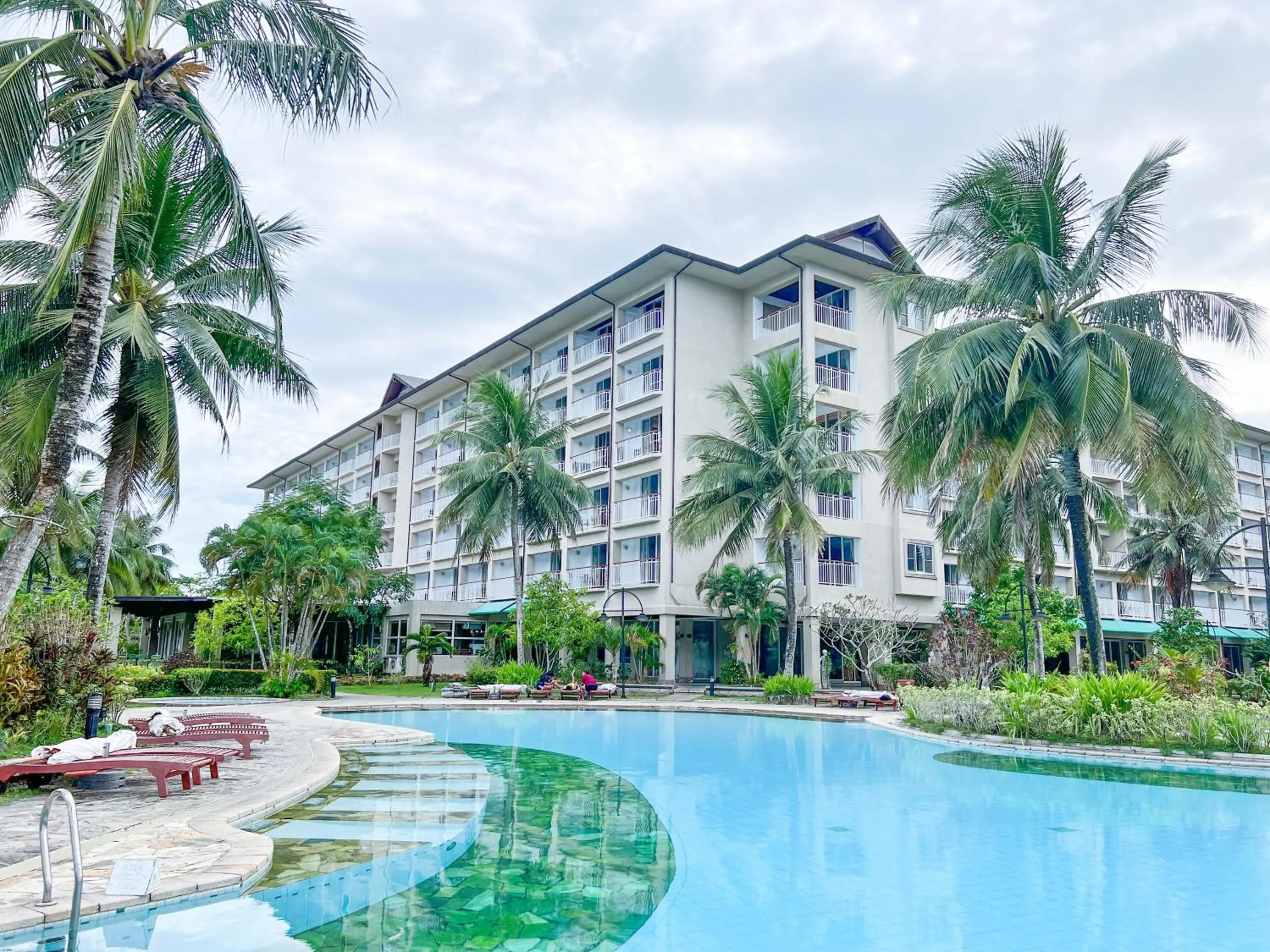 Swimming pool in Palau Royal Resort