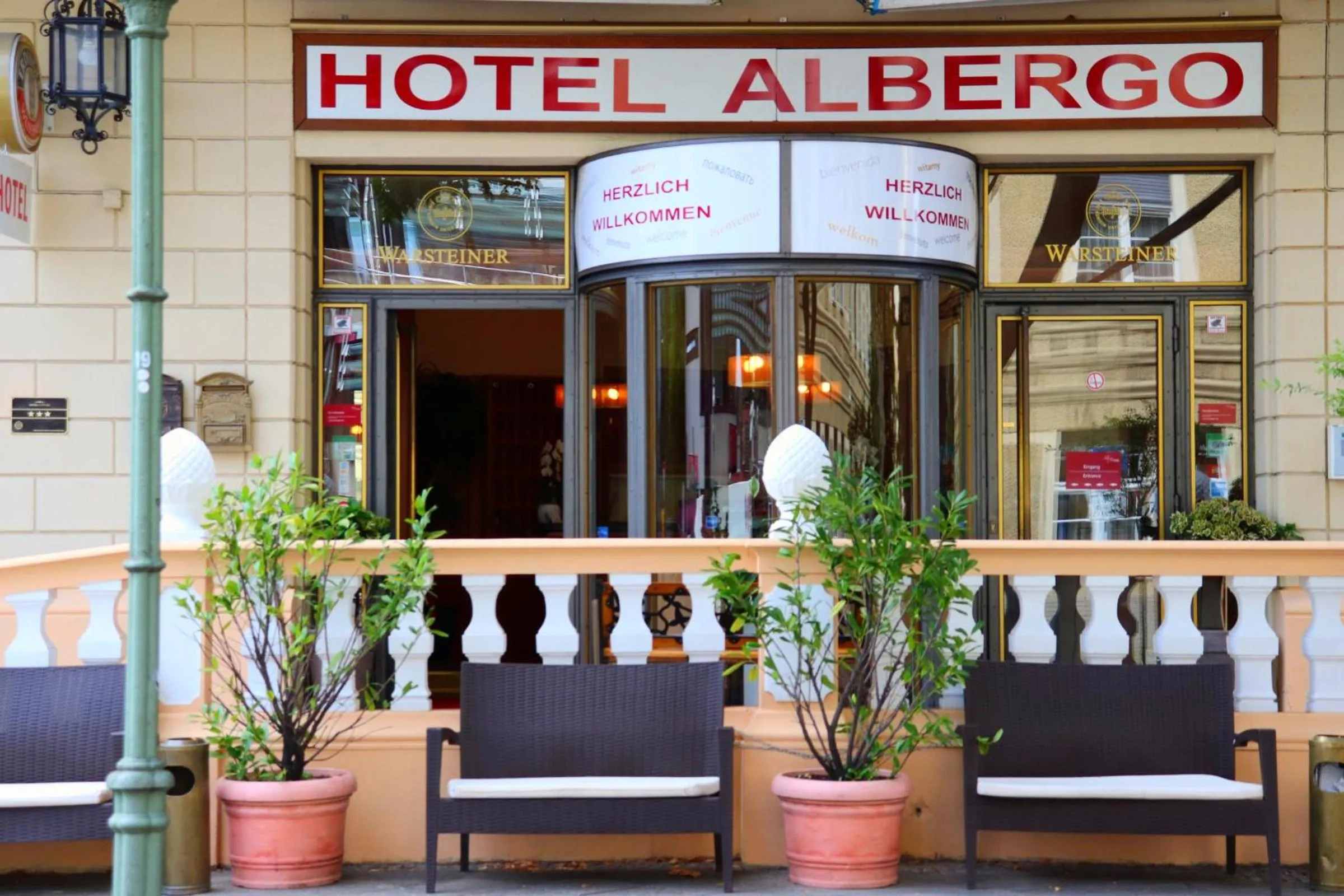 Facade/entrance in Albergo City Hotel Berlin