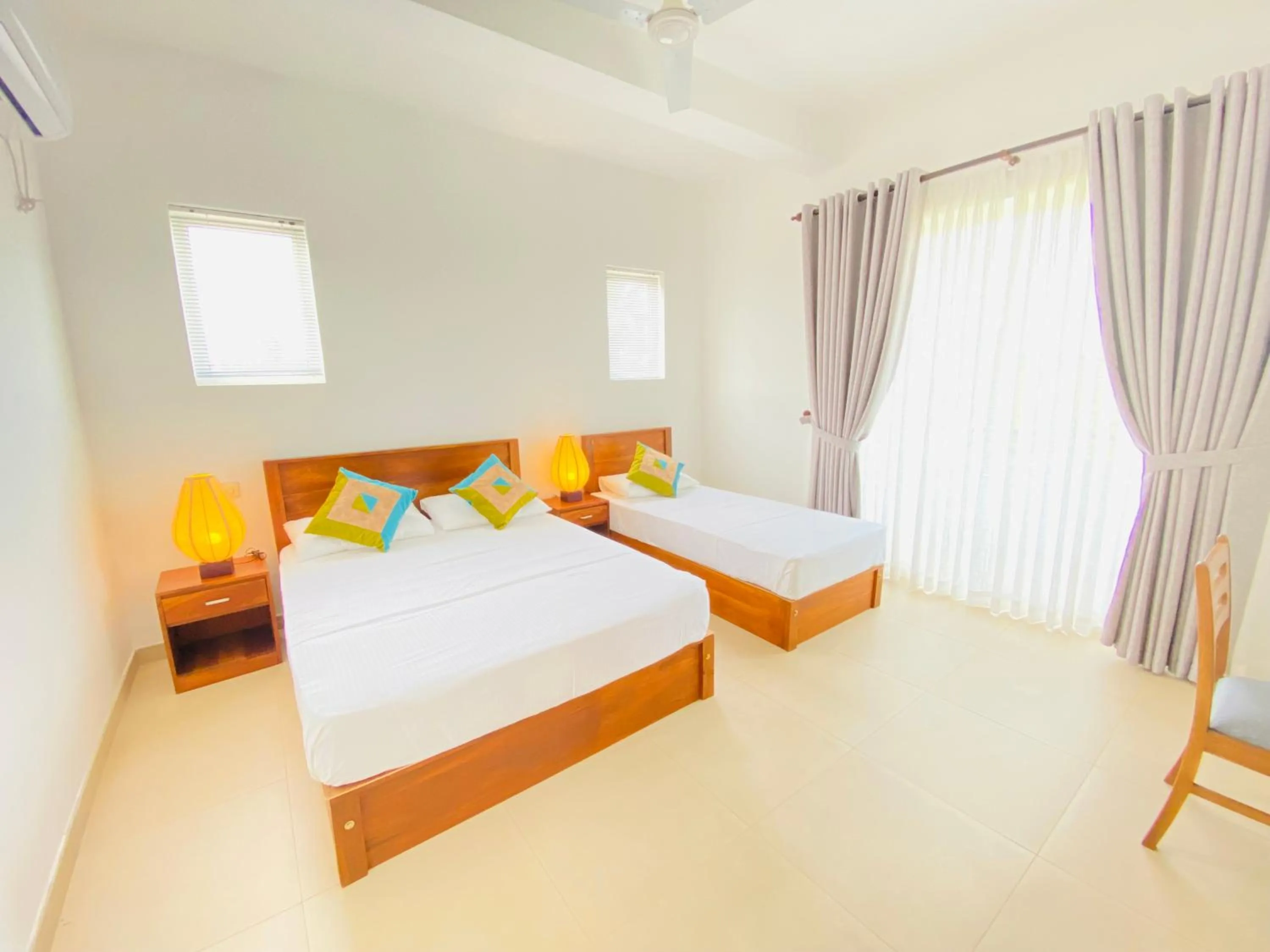 Srimadis Villa near Airport - Negombo