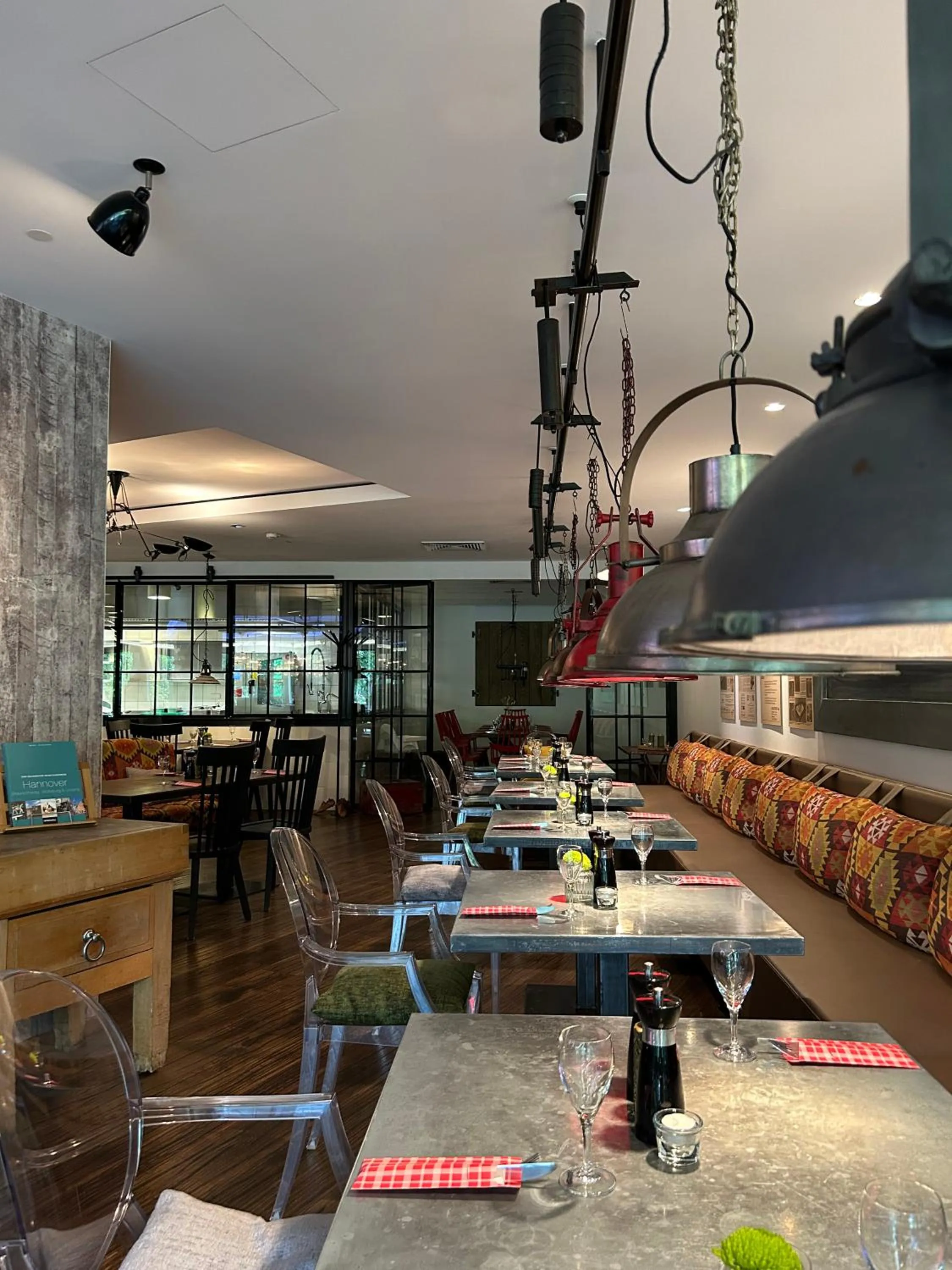 Restaurant/places to eat in Congress Hotel am Stadtpark