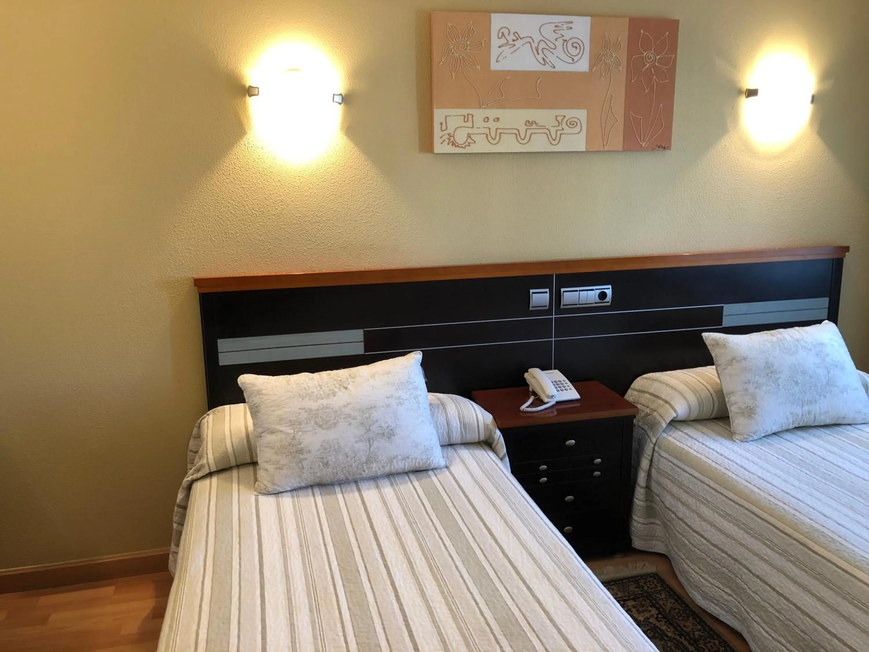 Photo of the whole room, Bed in Hotel Sena