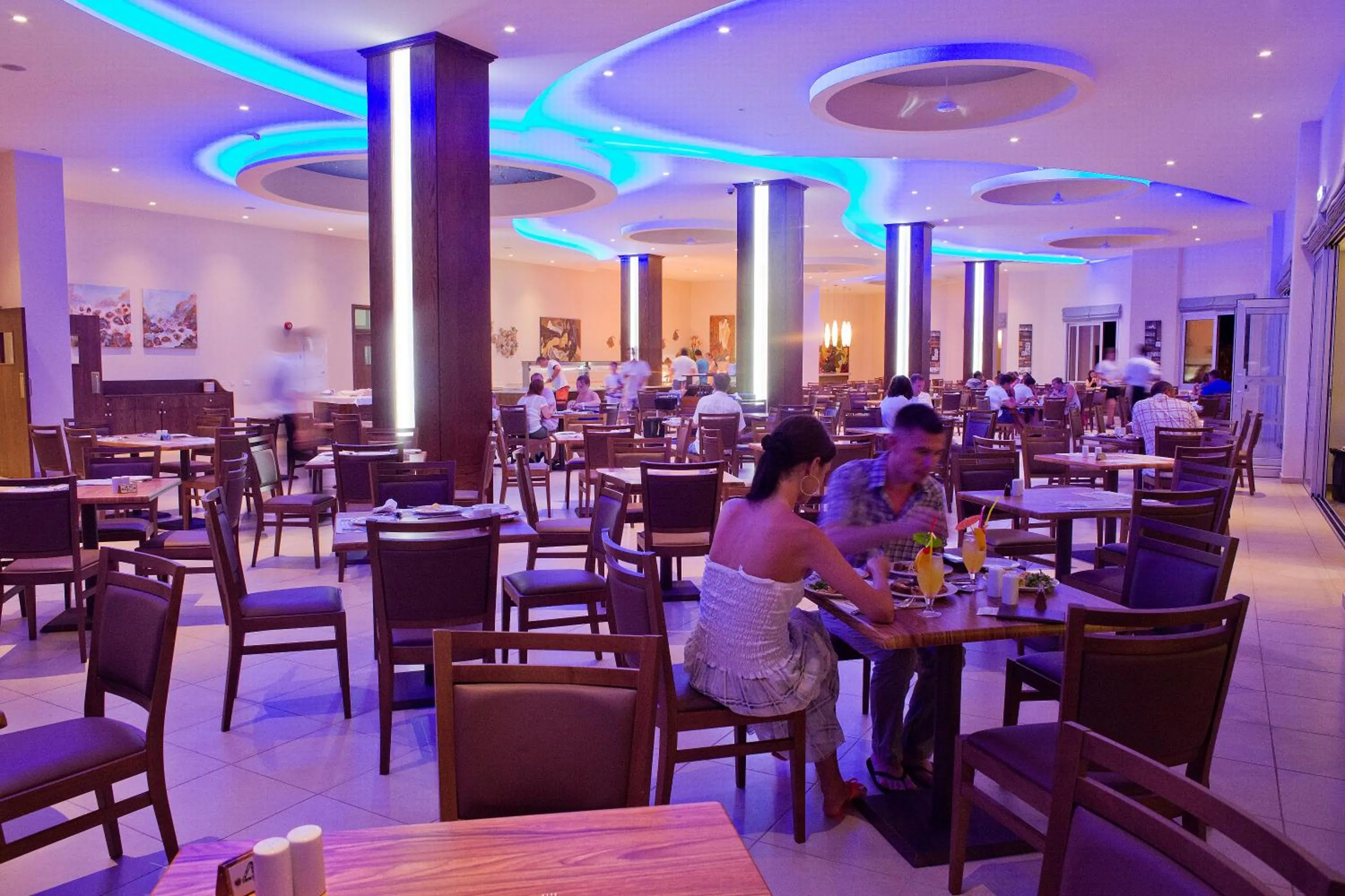 Restaurant/places to eat in Tofinis Hotel