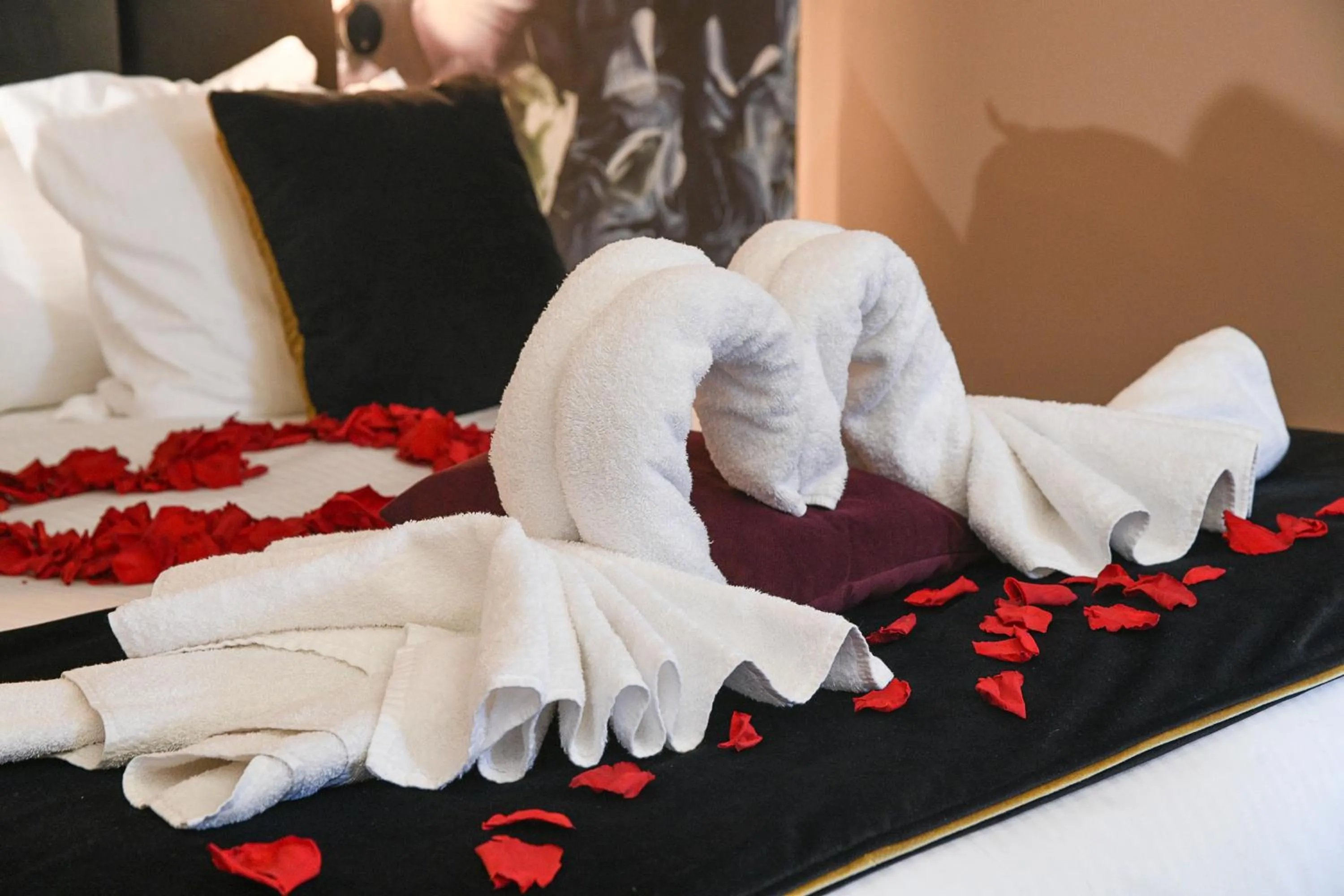 Bed in Domaine de Suzel Hôtel & Spa