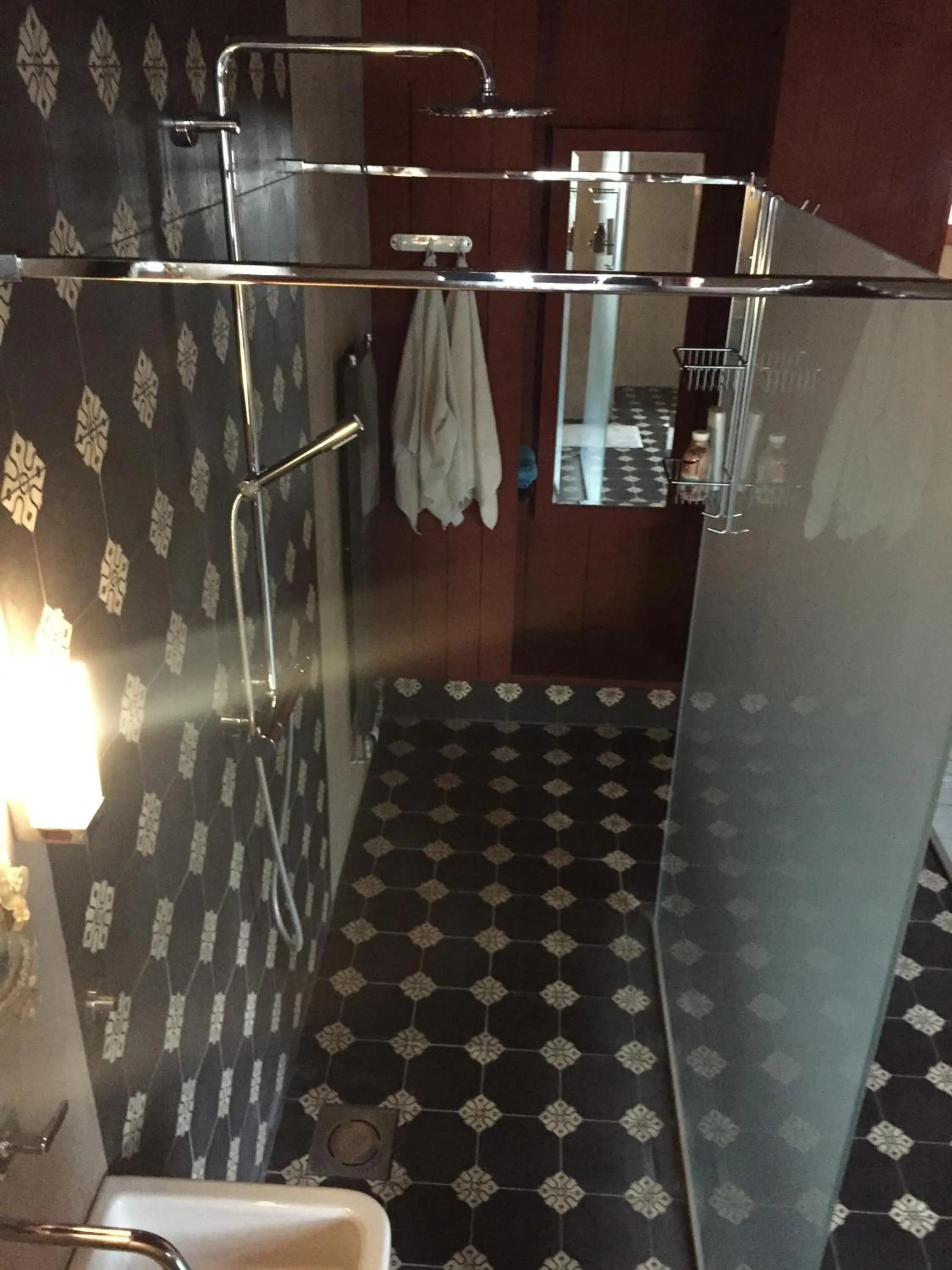 Shower in B&B Villa Thibault