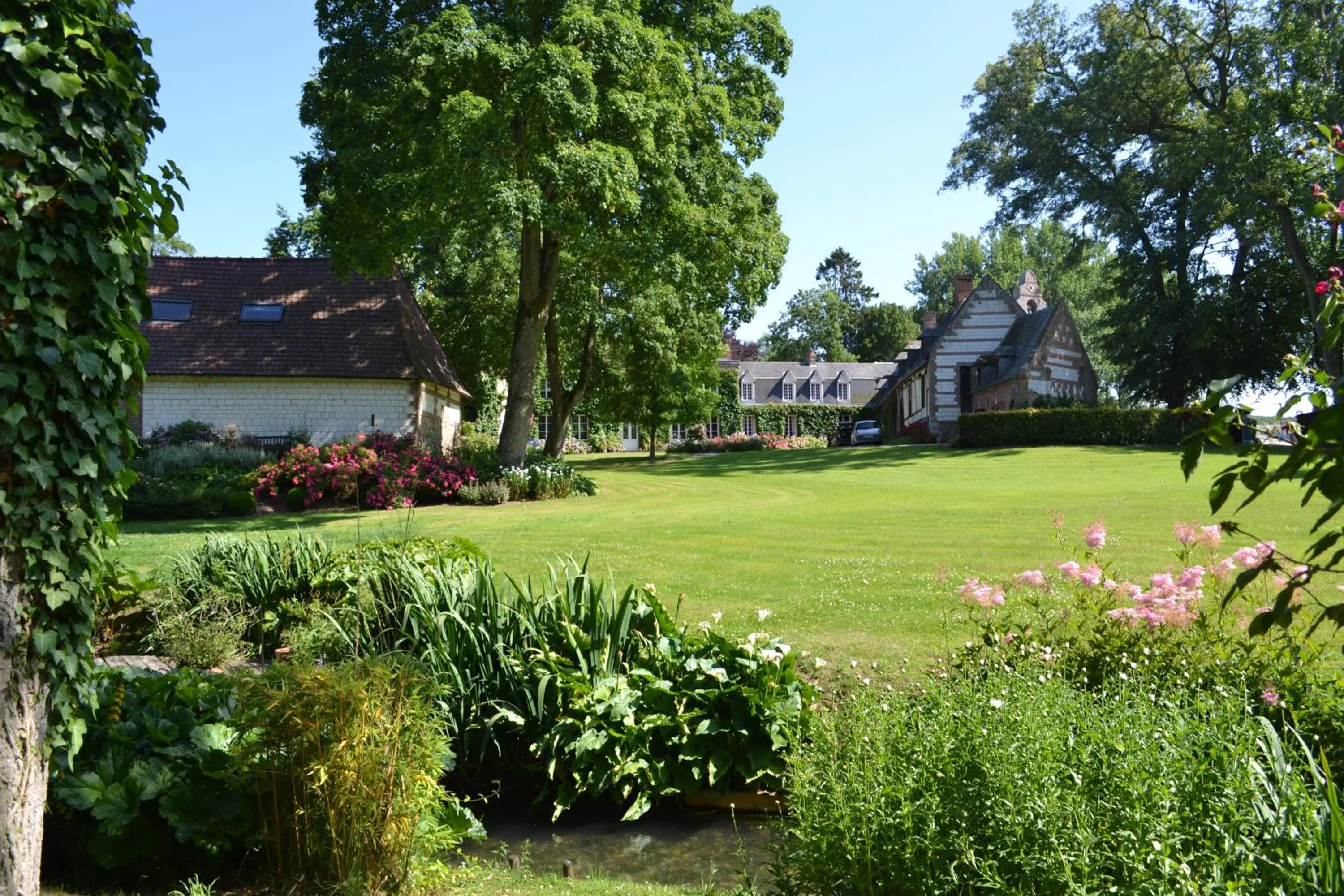 Garden in Château d'Harcelaines
