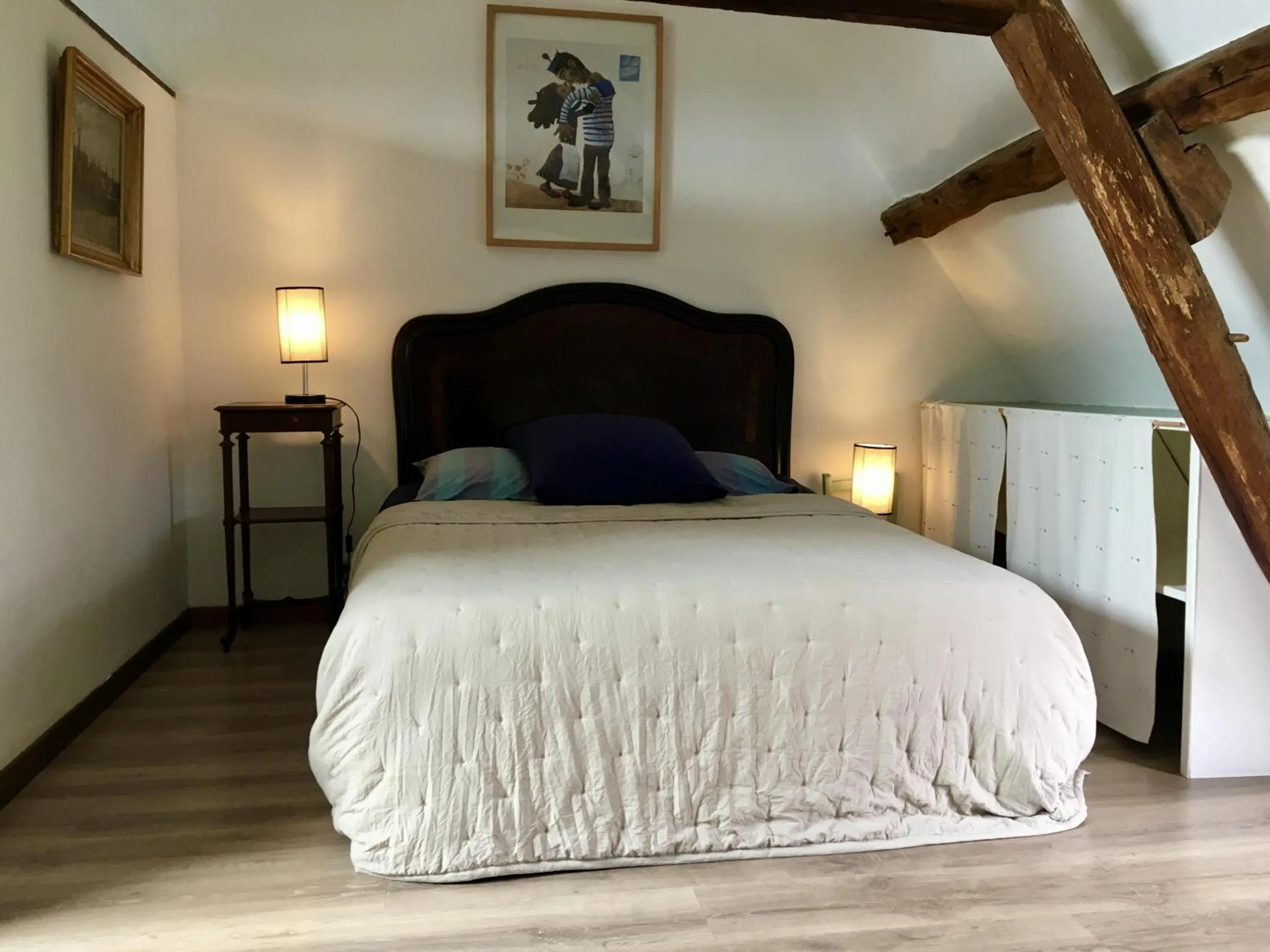 Bedroom, Bed in Château d'Harcelaines