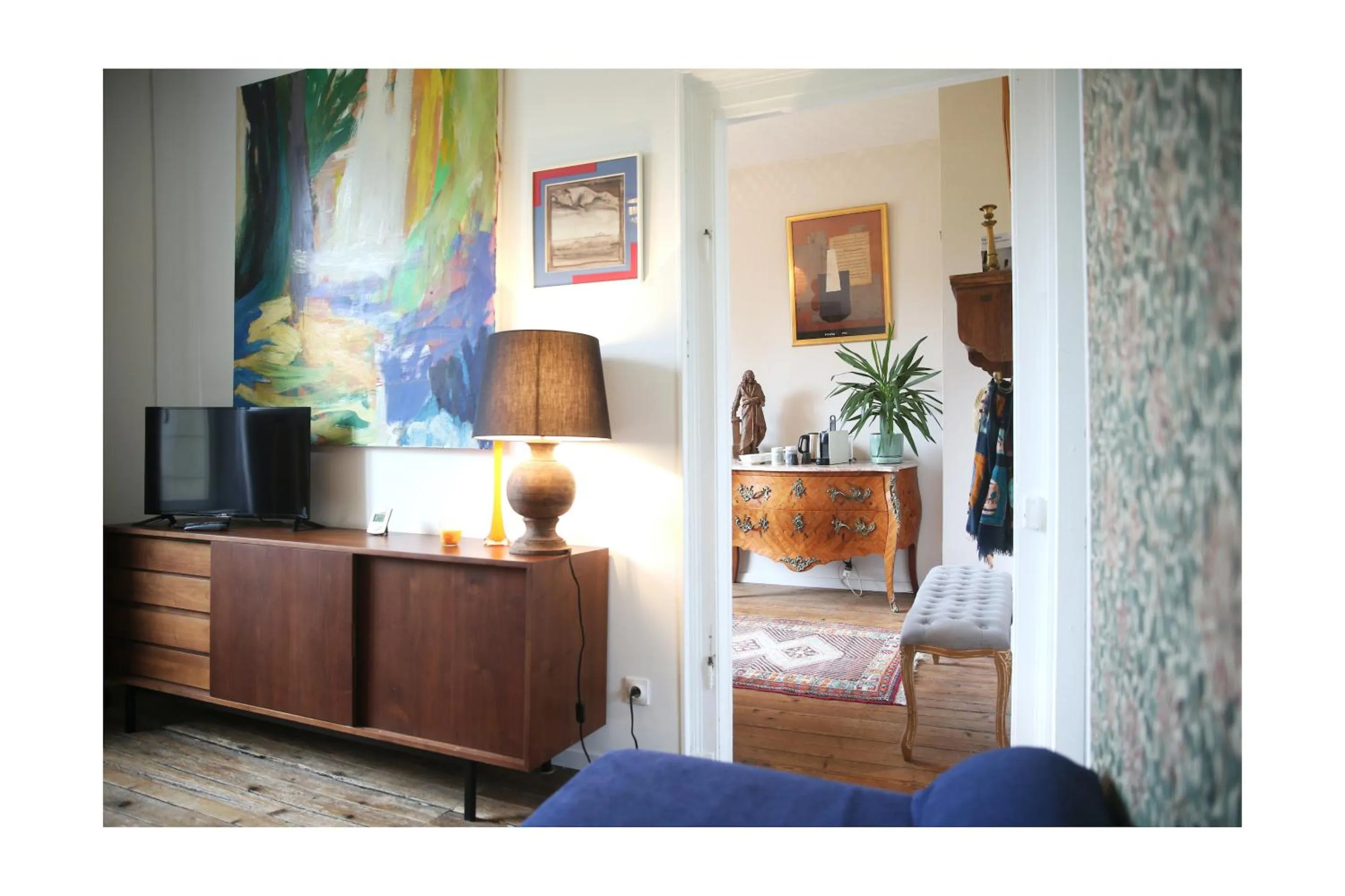 Living room, Bed in Château d'Harcelaines