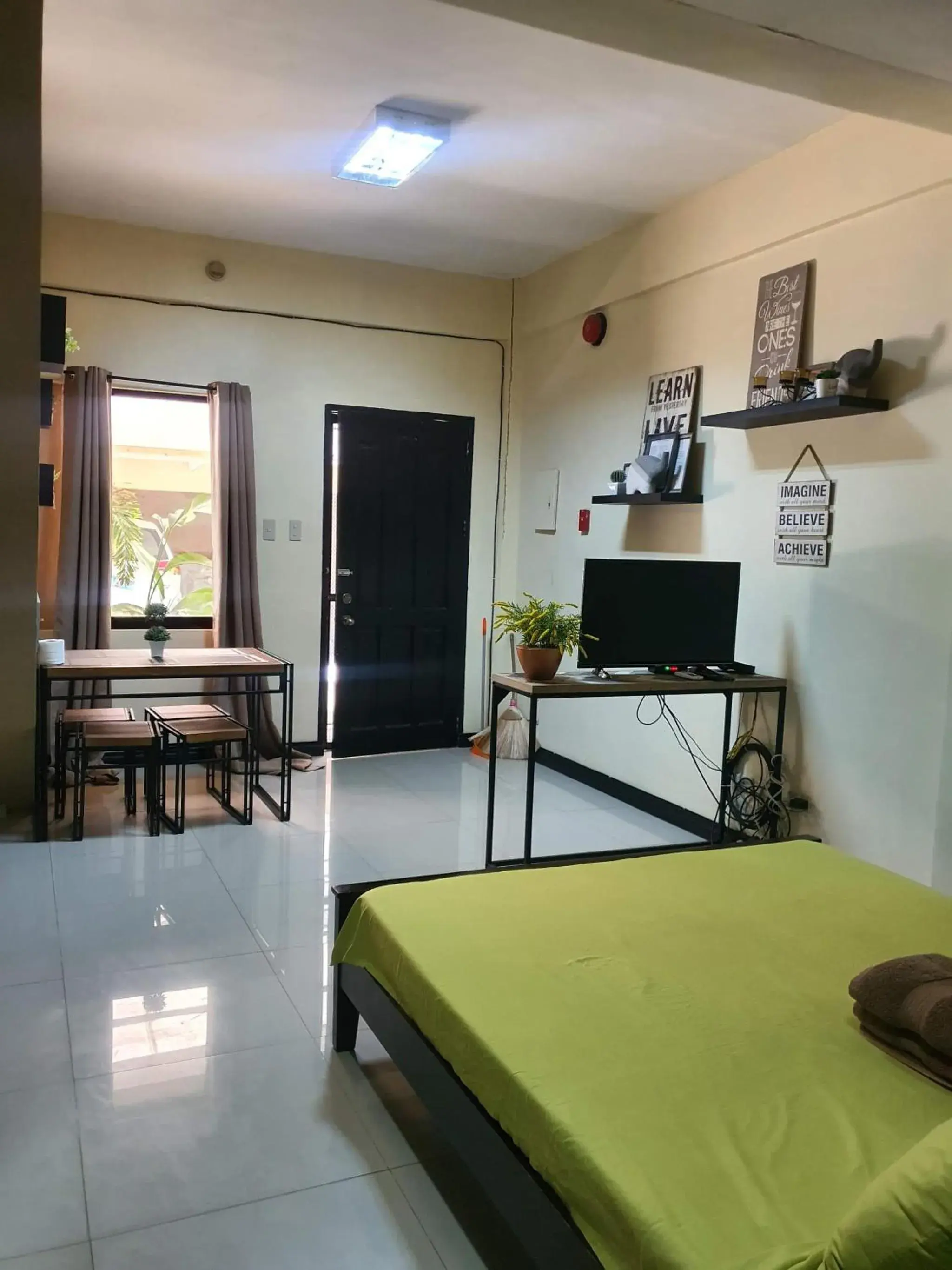 Bed in Carlo'S Place Bed in Carlo'S Place