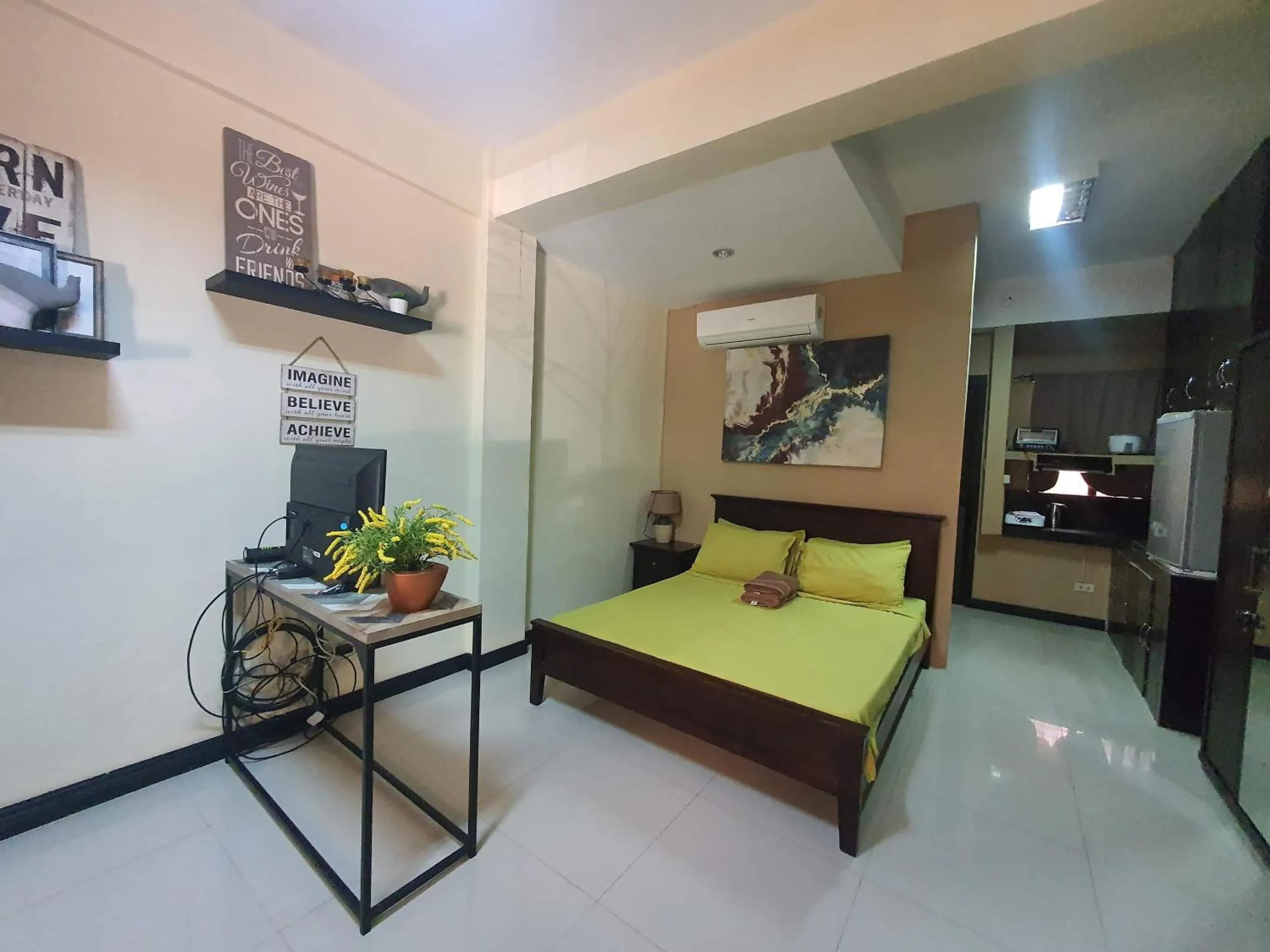 Bed in Carlo'S Place