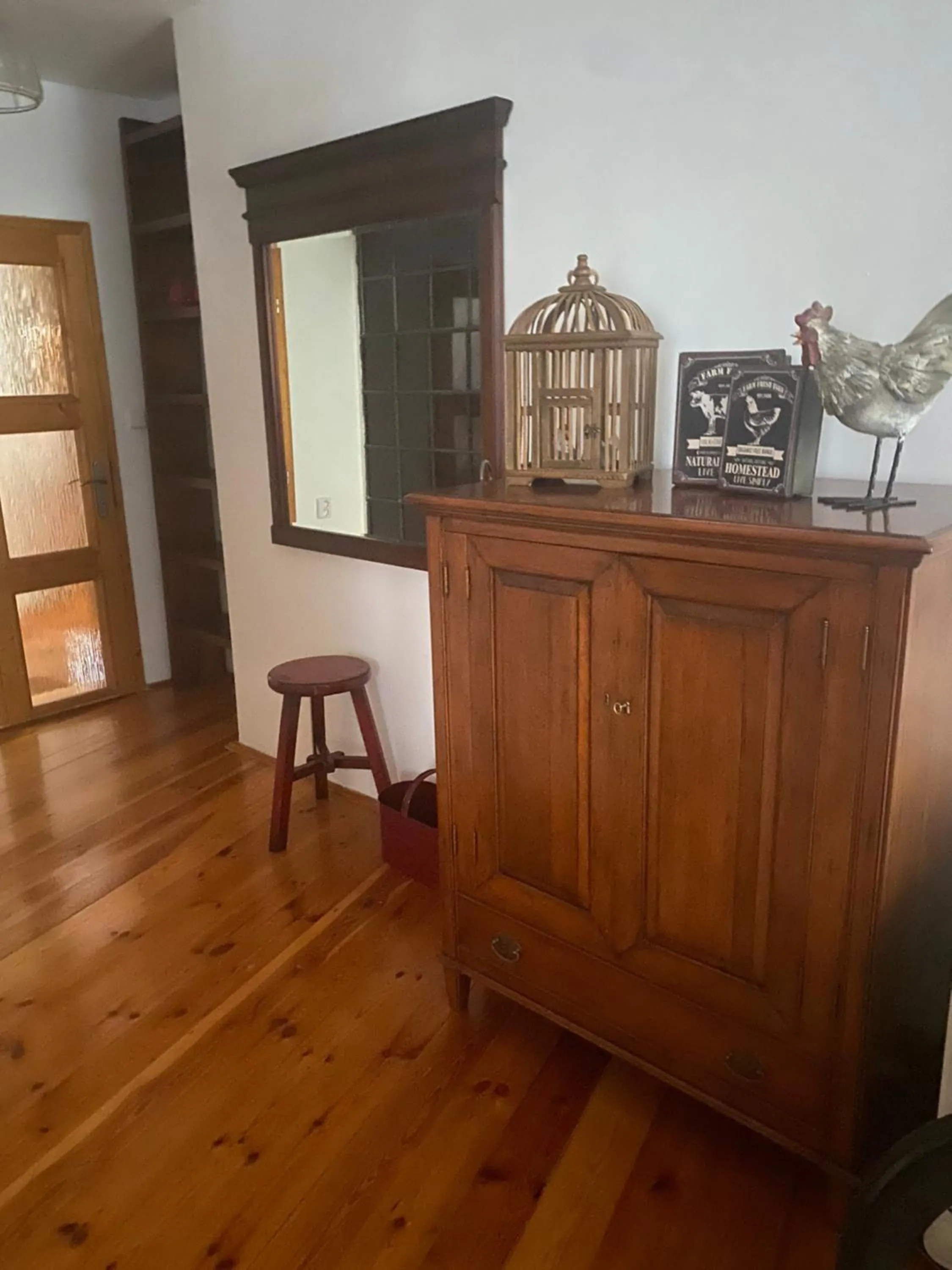 Decorative detail in Lomnice nad Popelkou