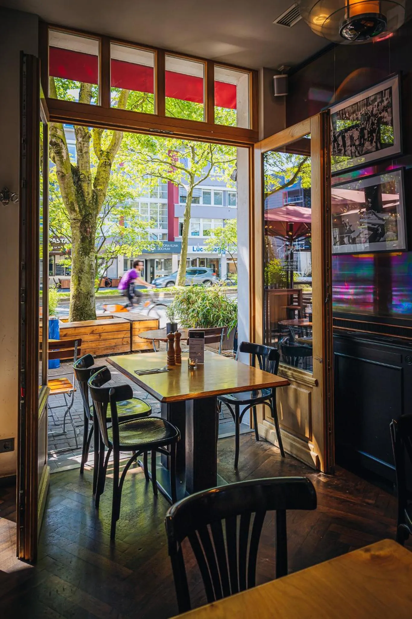 Restaurant/places to eat in art Hotel Tucholsky