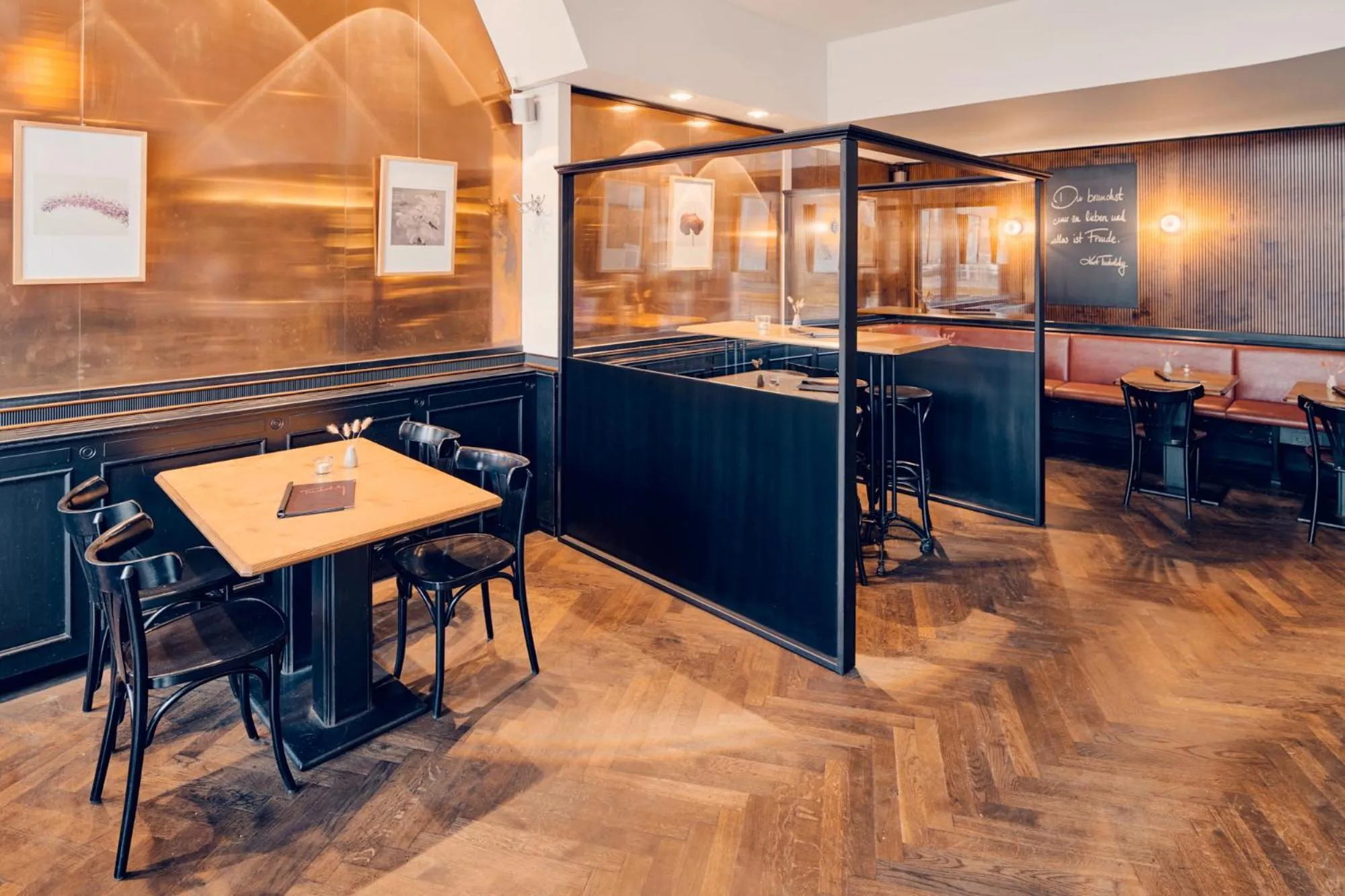 Restaurant/places to eat in art Hotel Tucholsky