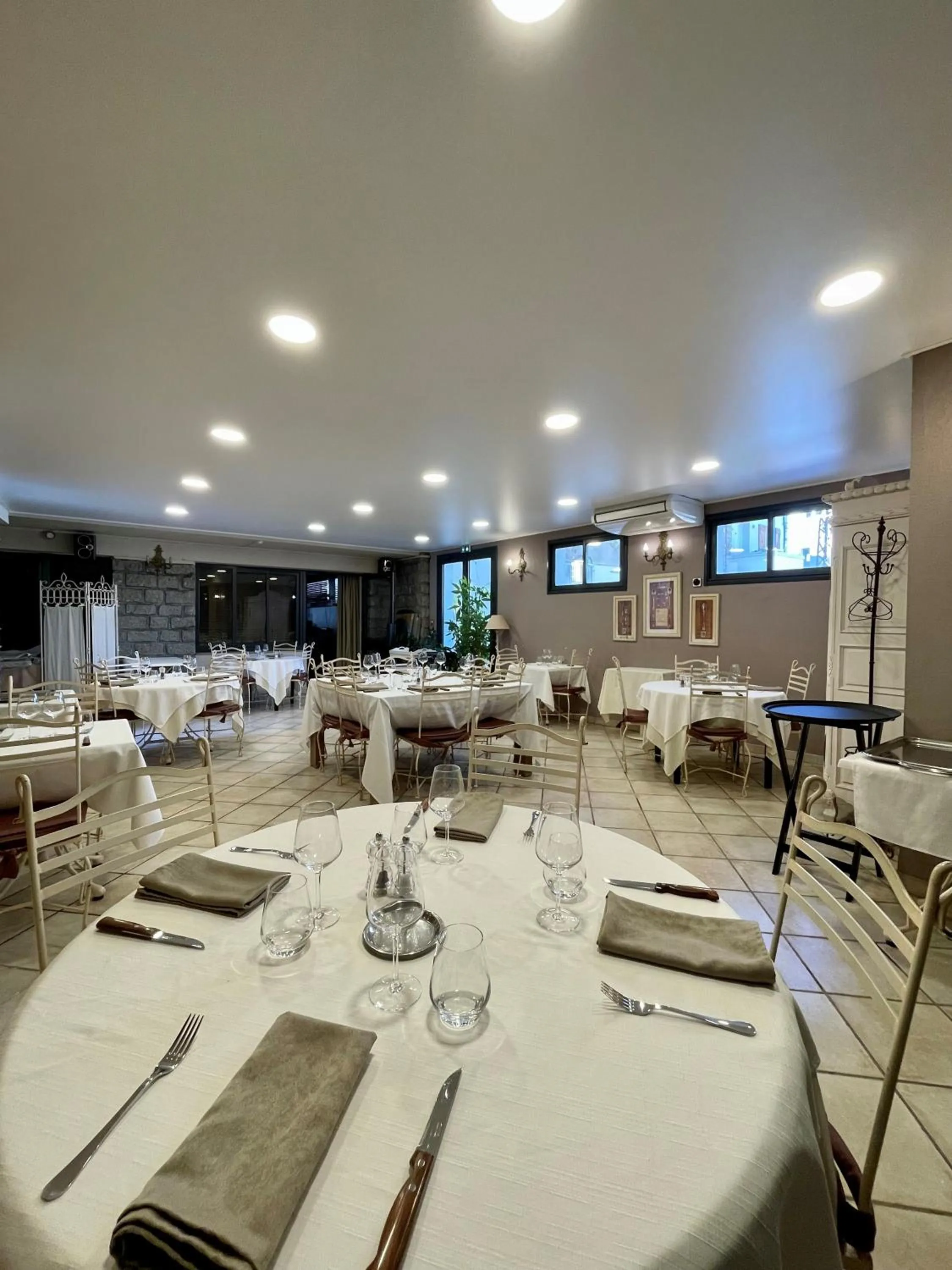 Restaurant/places to eat in Franceschini