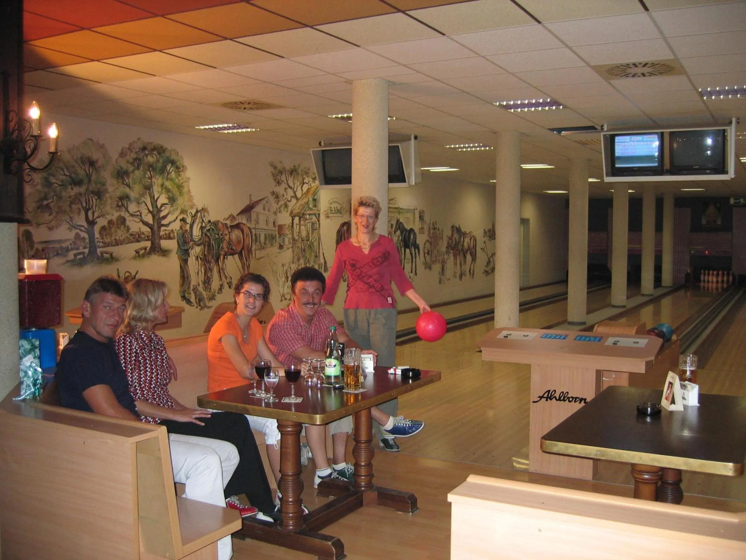 Bowling in Hotel 3 Linden