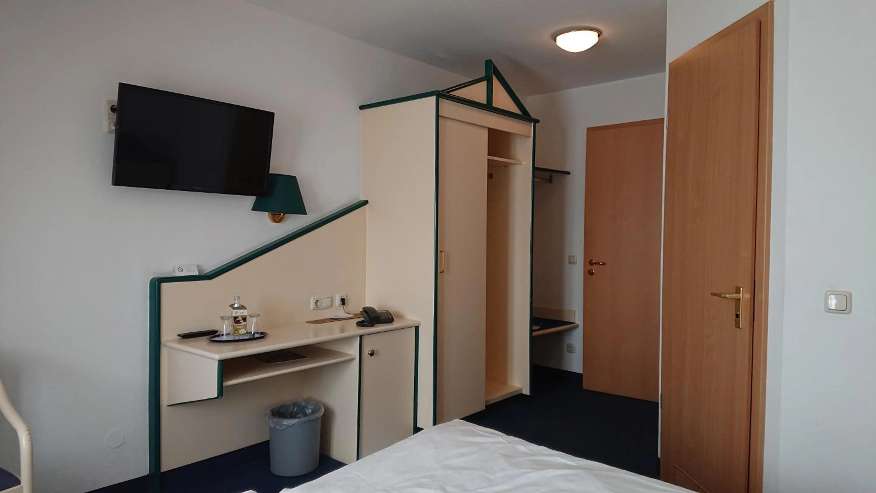 TV and multimedia, Bed in Hotel 3 Linden